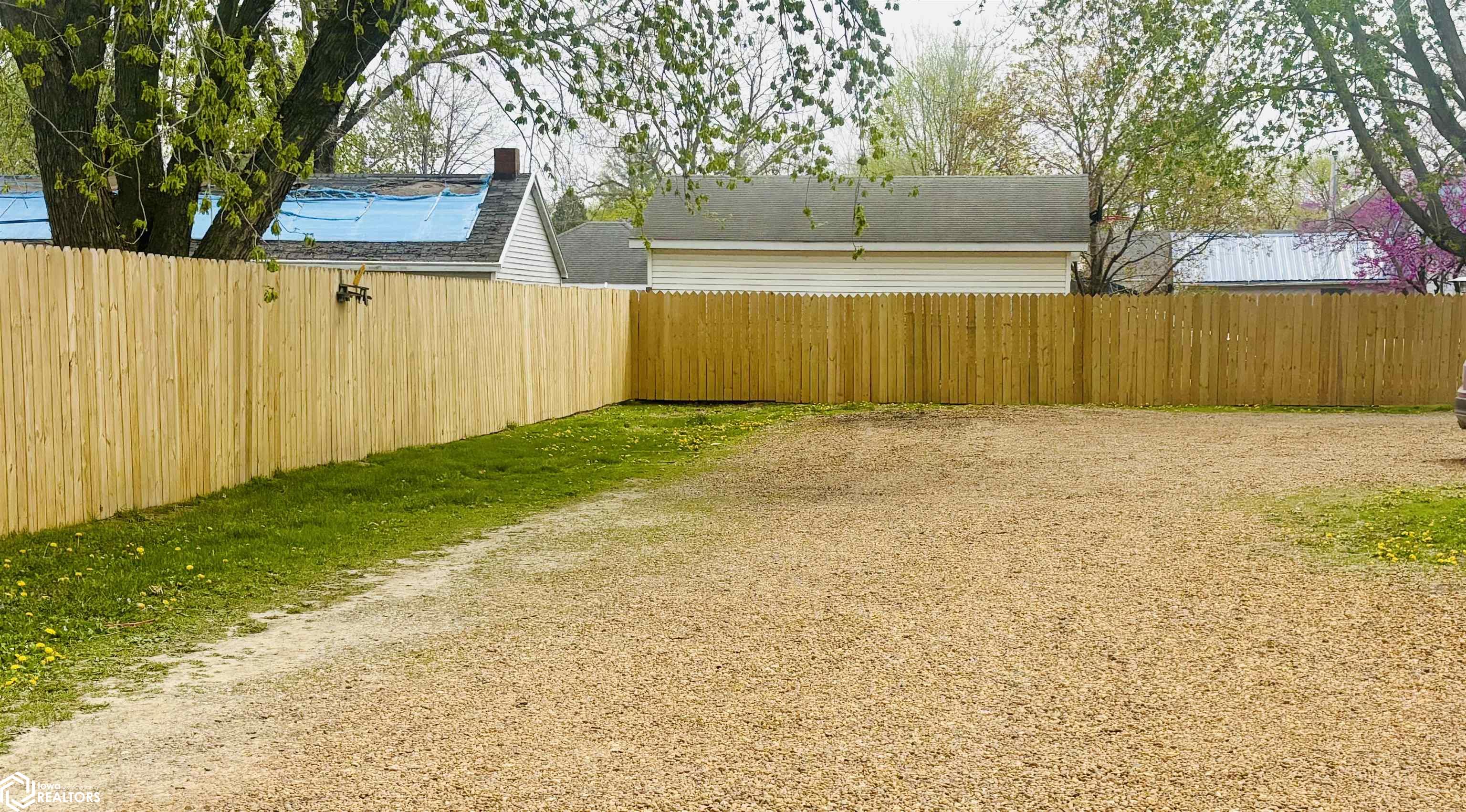 301 S 4th Street, Farmington, Iowa image 14