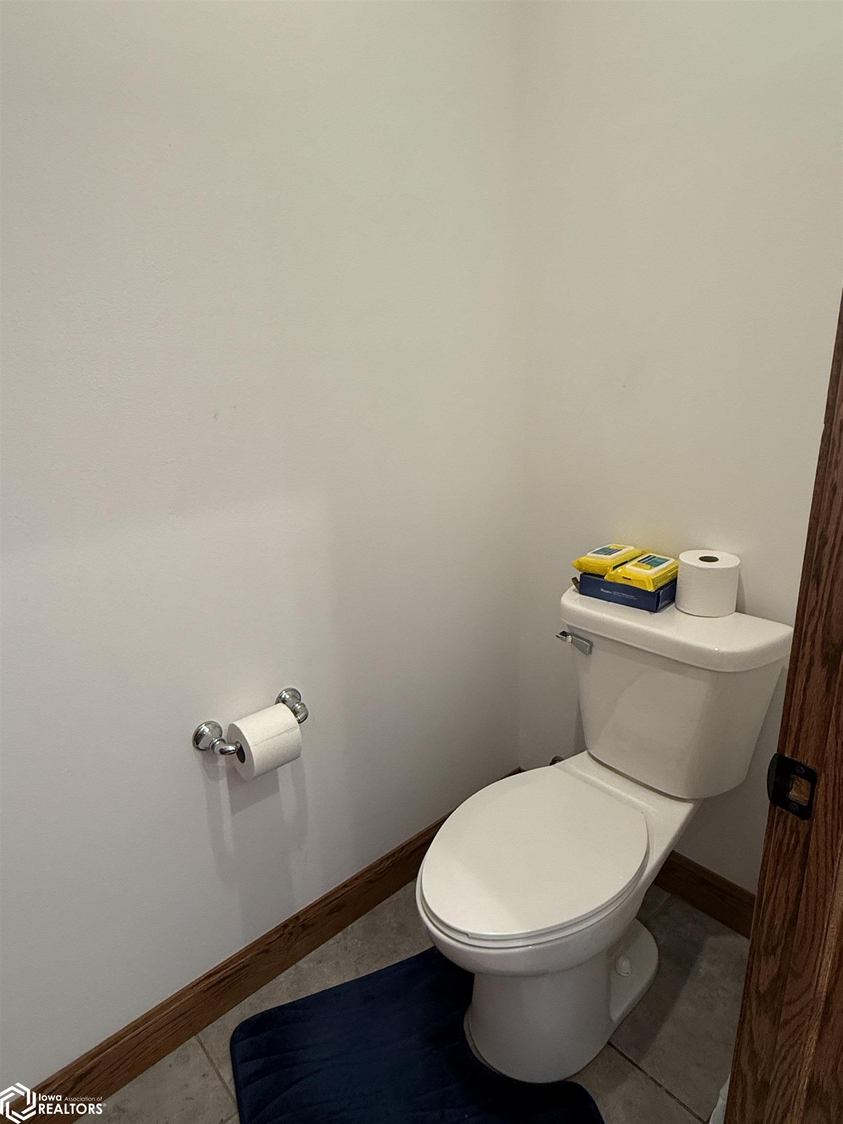 310 White Fox Drive, Clarion, Iowa image 24