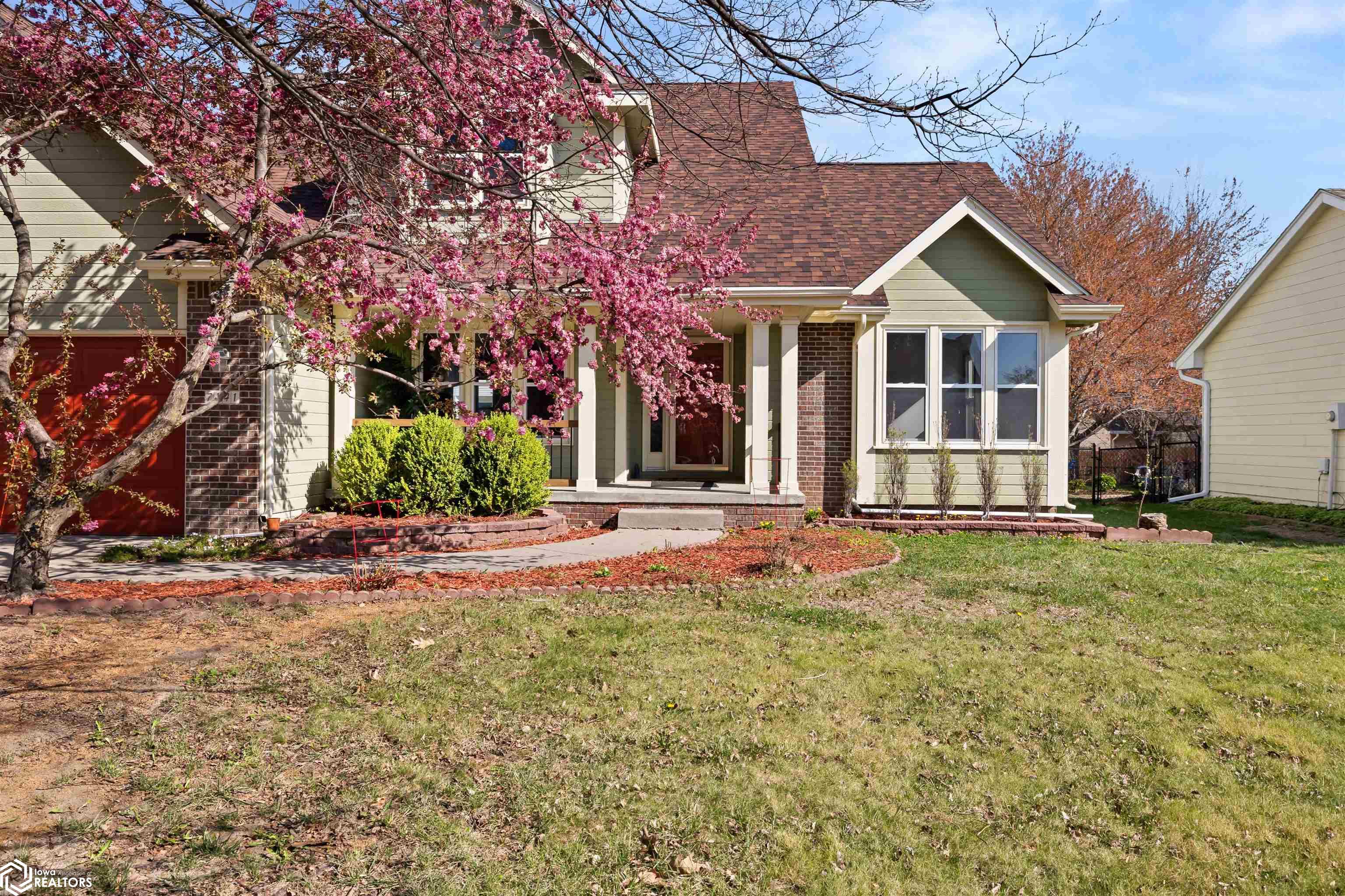 7141 Pommel Place, West Des Moines, Iowa image 2