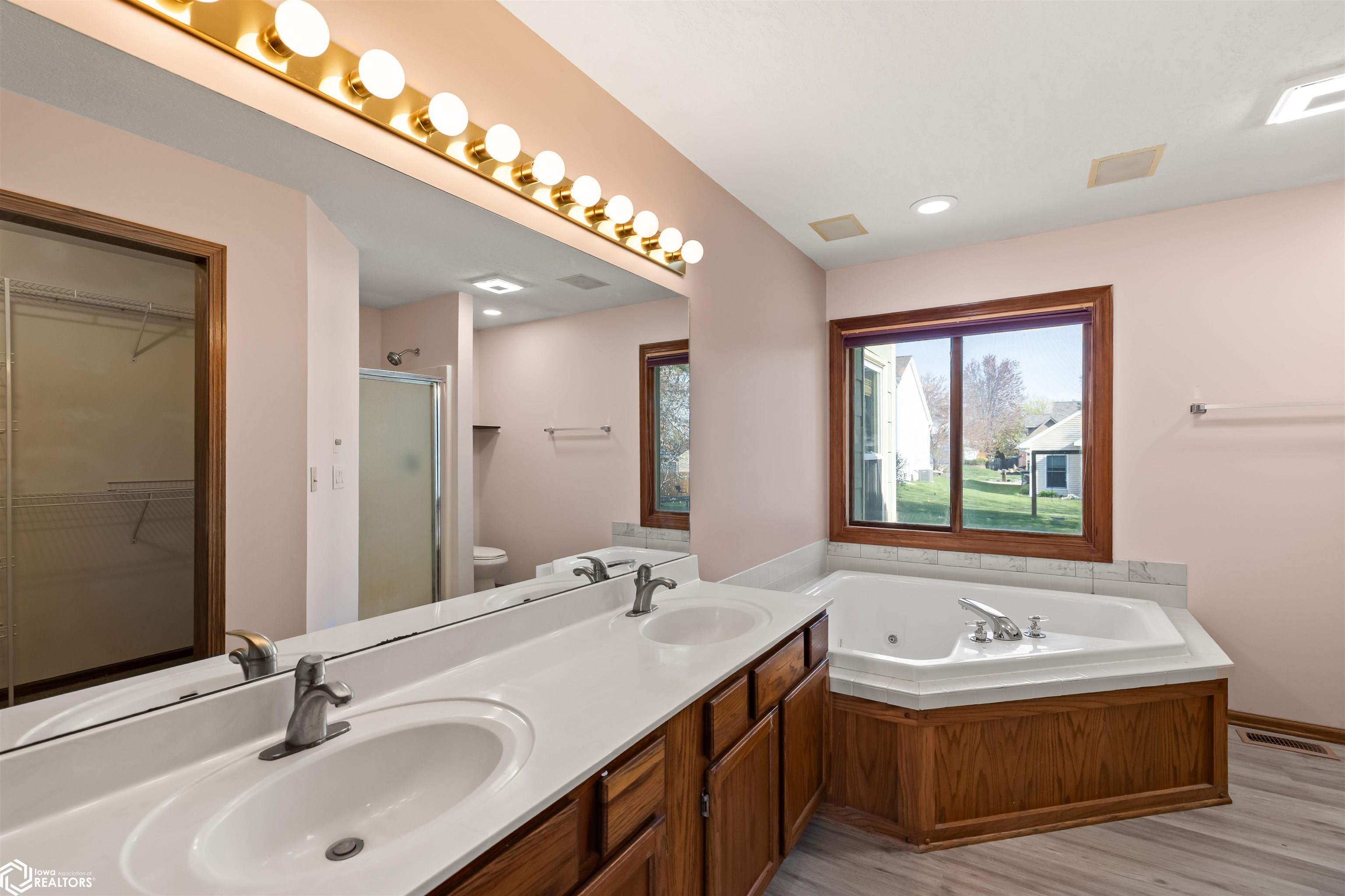 7141 Pommel Place, West Des Moines, Iowa image 17