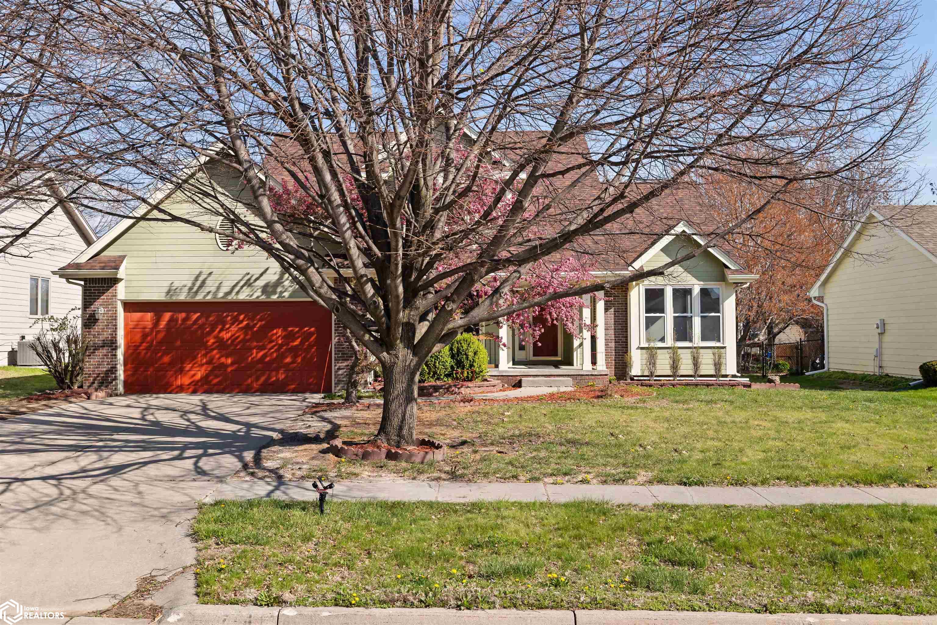 7141 Pommel Place, West Des Moines, Iowa image 4