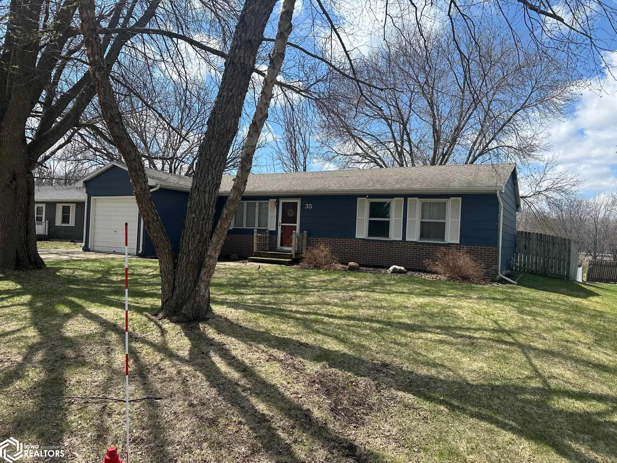 35 Park Lane, Clear Lake, Iowa image 1