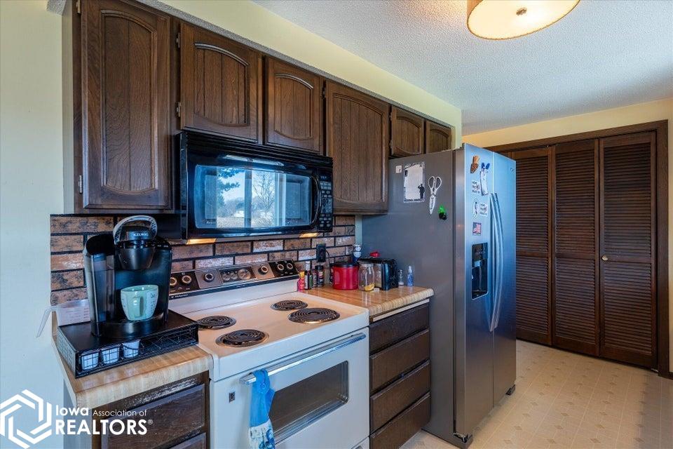 108 Fischer Drive, Woodbine, Iowa image 9