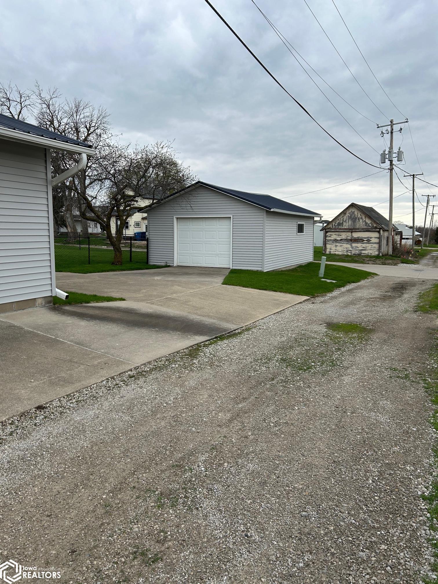 906 4th Street, Victor, Iowa image 48