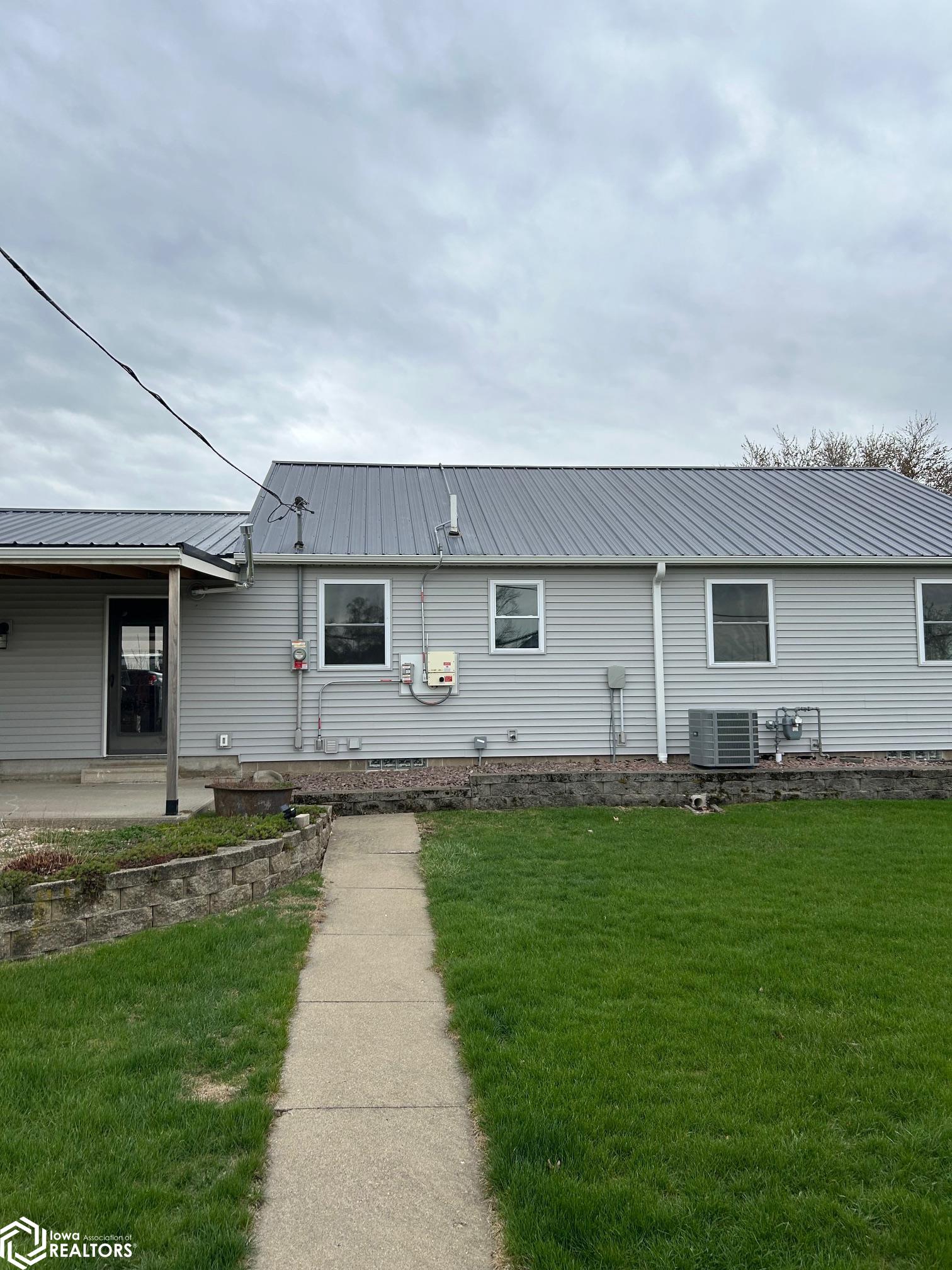 906 4th Street, Victor, Iowa image 50