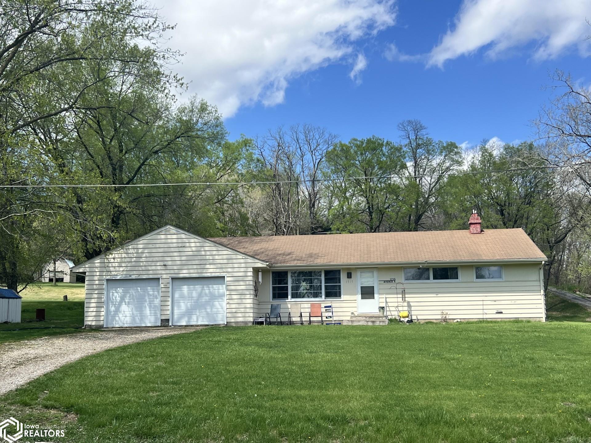 1715 Avenue A, Fort Madison, Iowa image 2