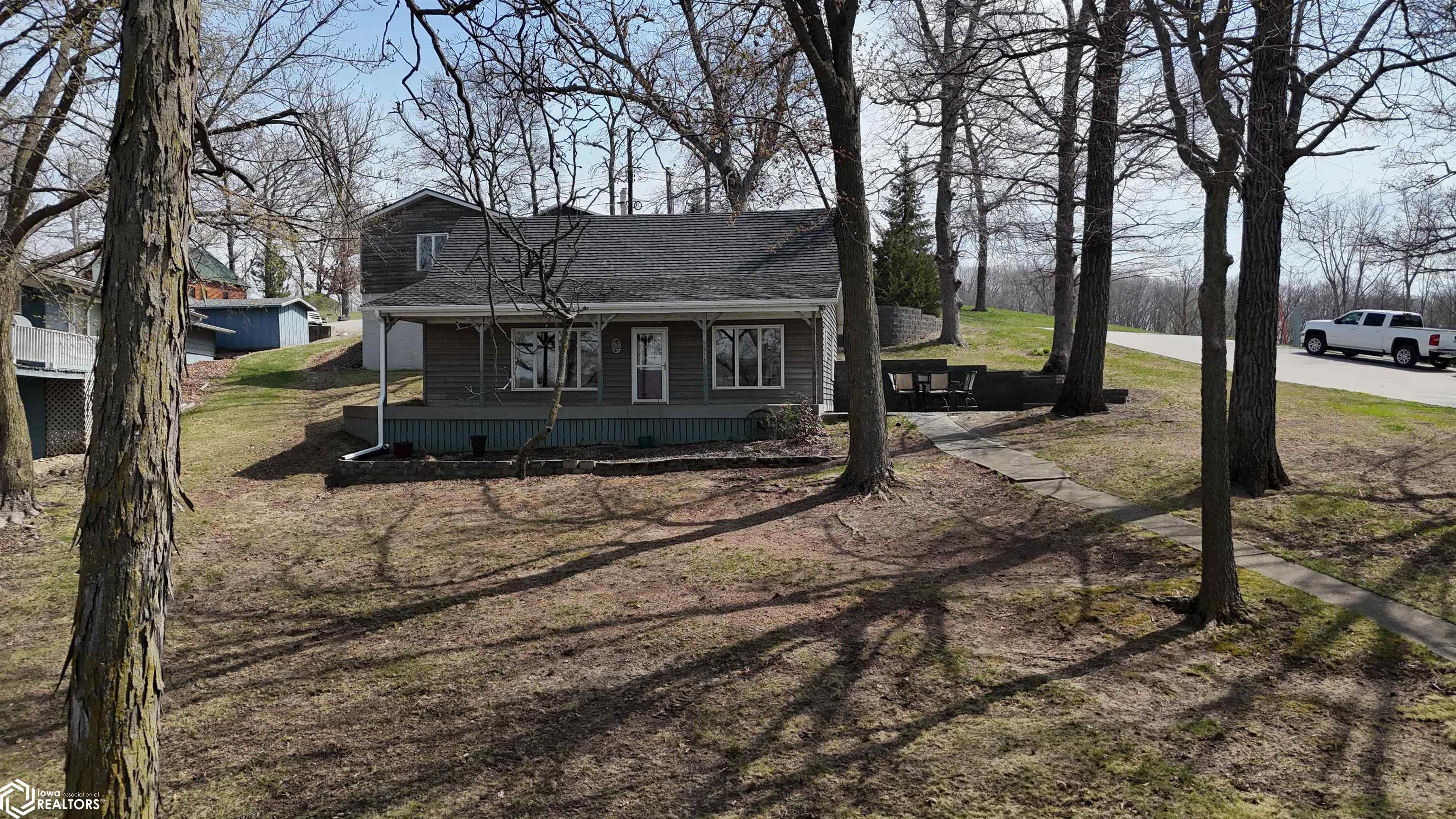 111 Cottage Lane, Montezuma, Iowa image 7
