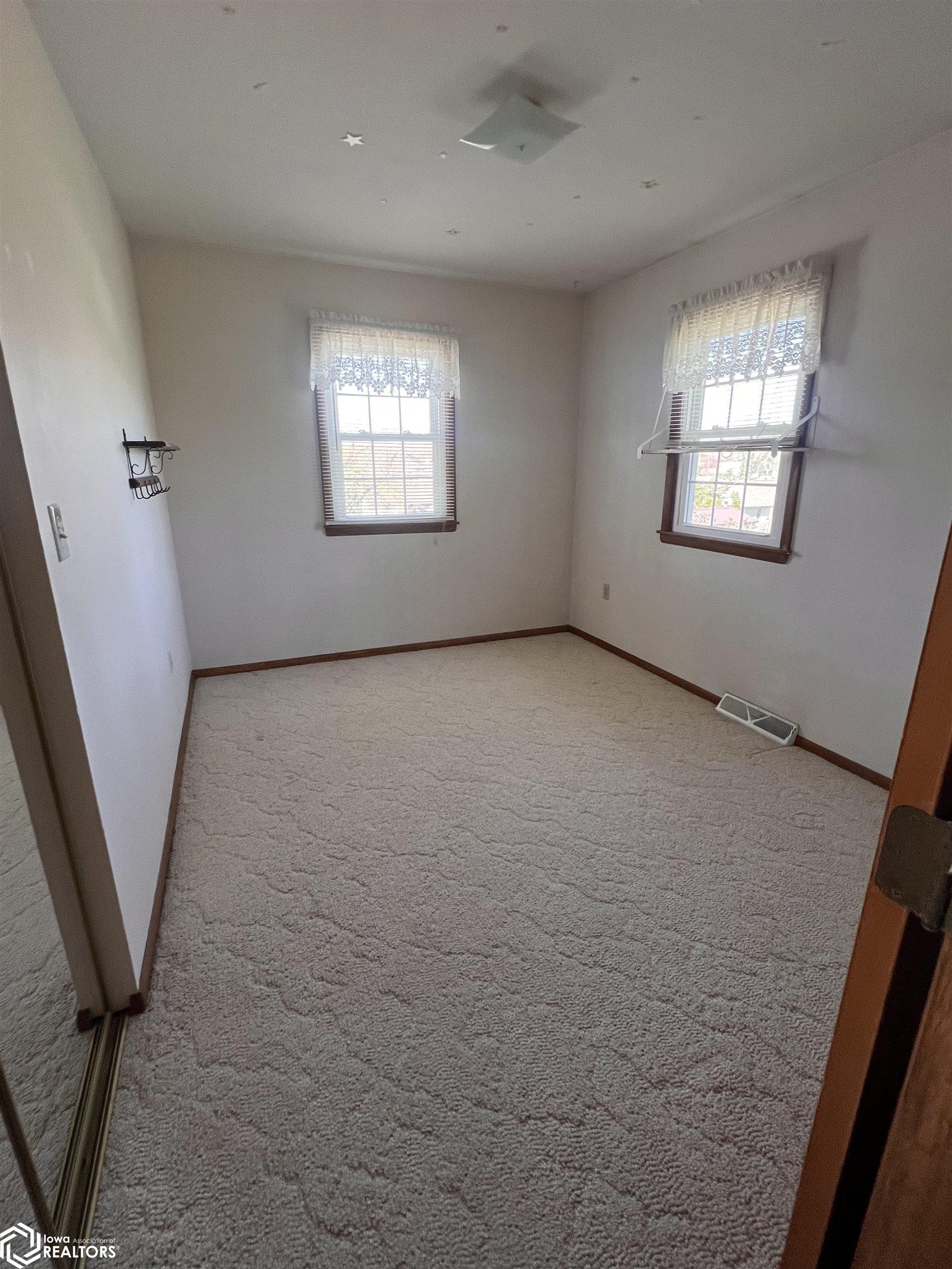 2030 Bel Aire Drive, Denison, Iowa image 15