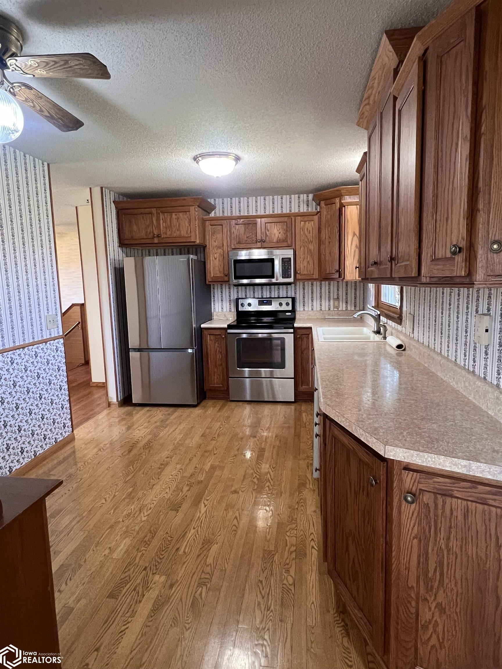 2030 Bel Aire Drive, Denison, Iowa image 17
