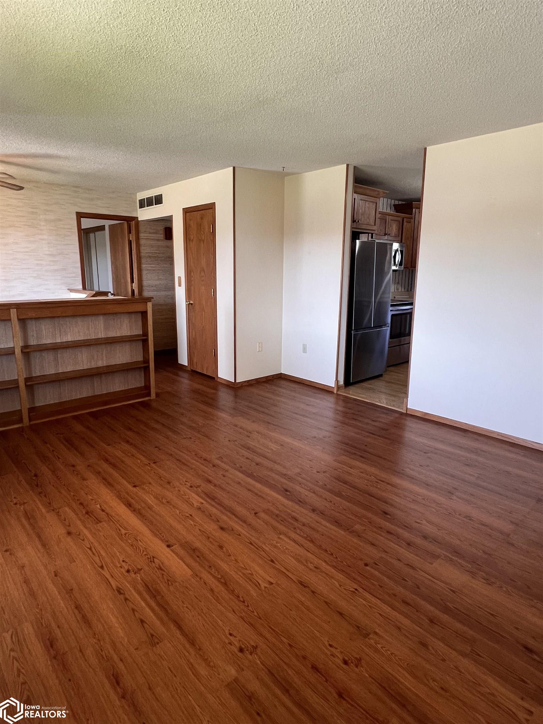 2030 Bel Aire Drive, Denison, Iowa image 9