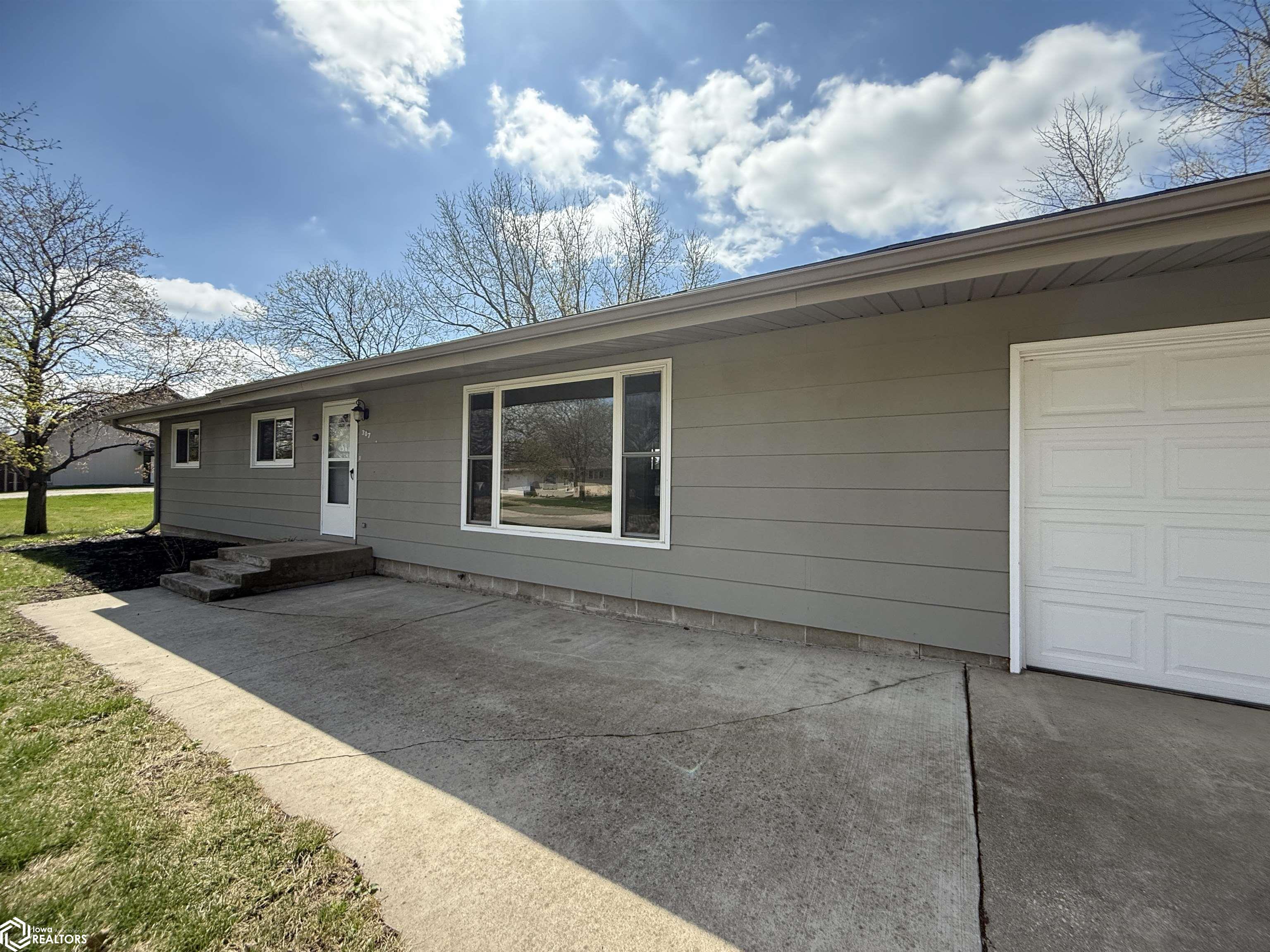 307 Grauer Road, Jefferson, Iowa image 2