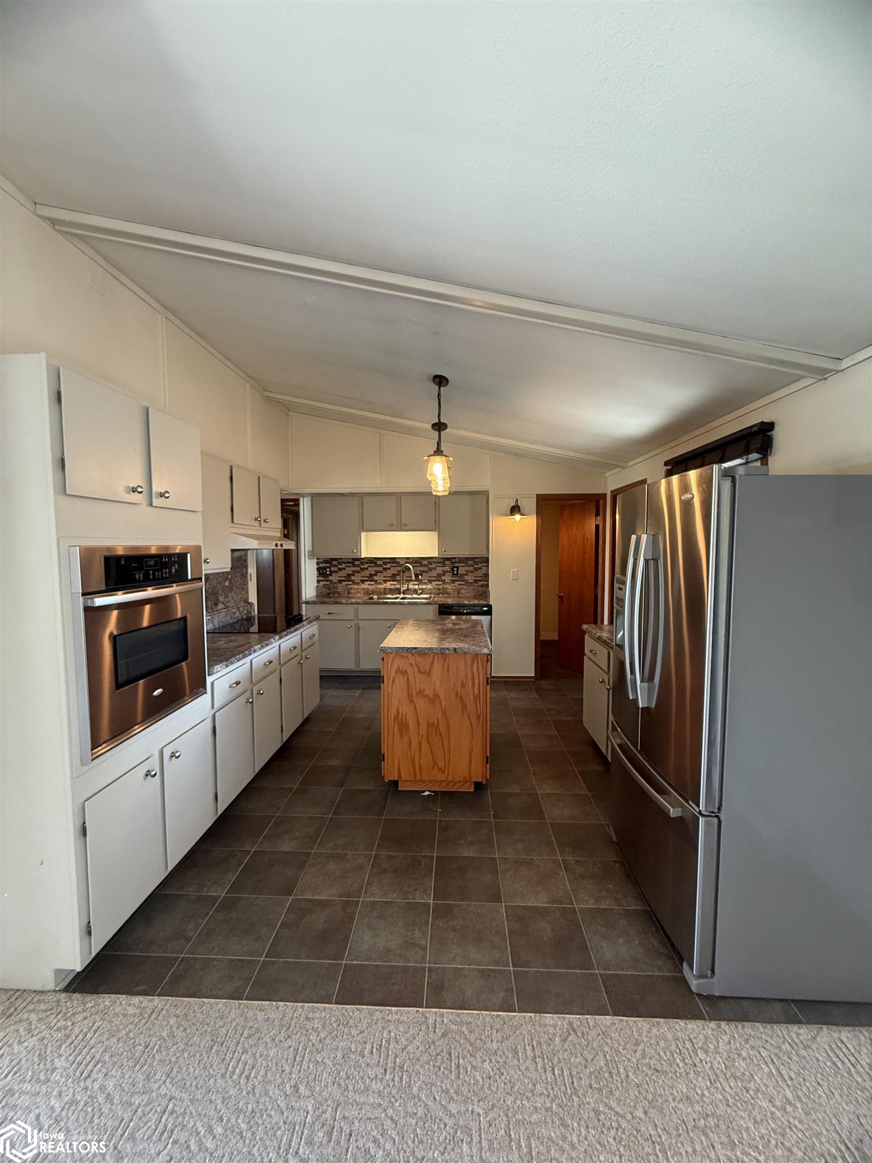 307 Grauer Road, Jefferson, Iowa image 8