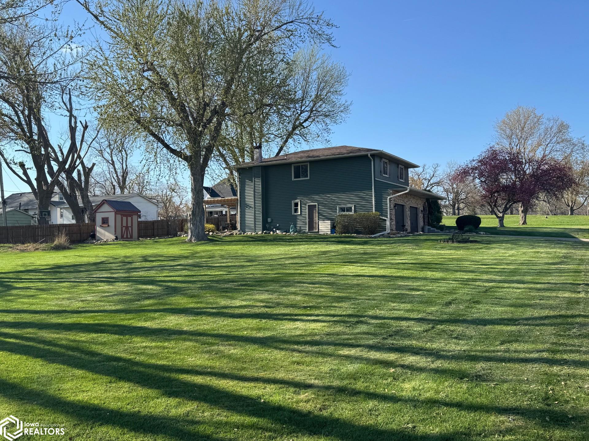 709 Jackson Street, Tama, Iowa image 4