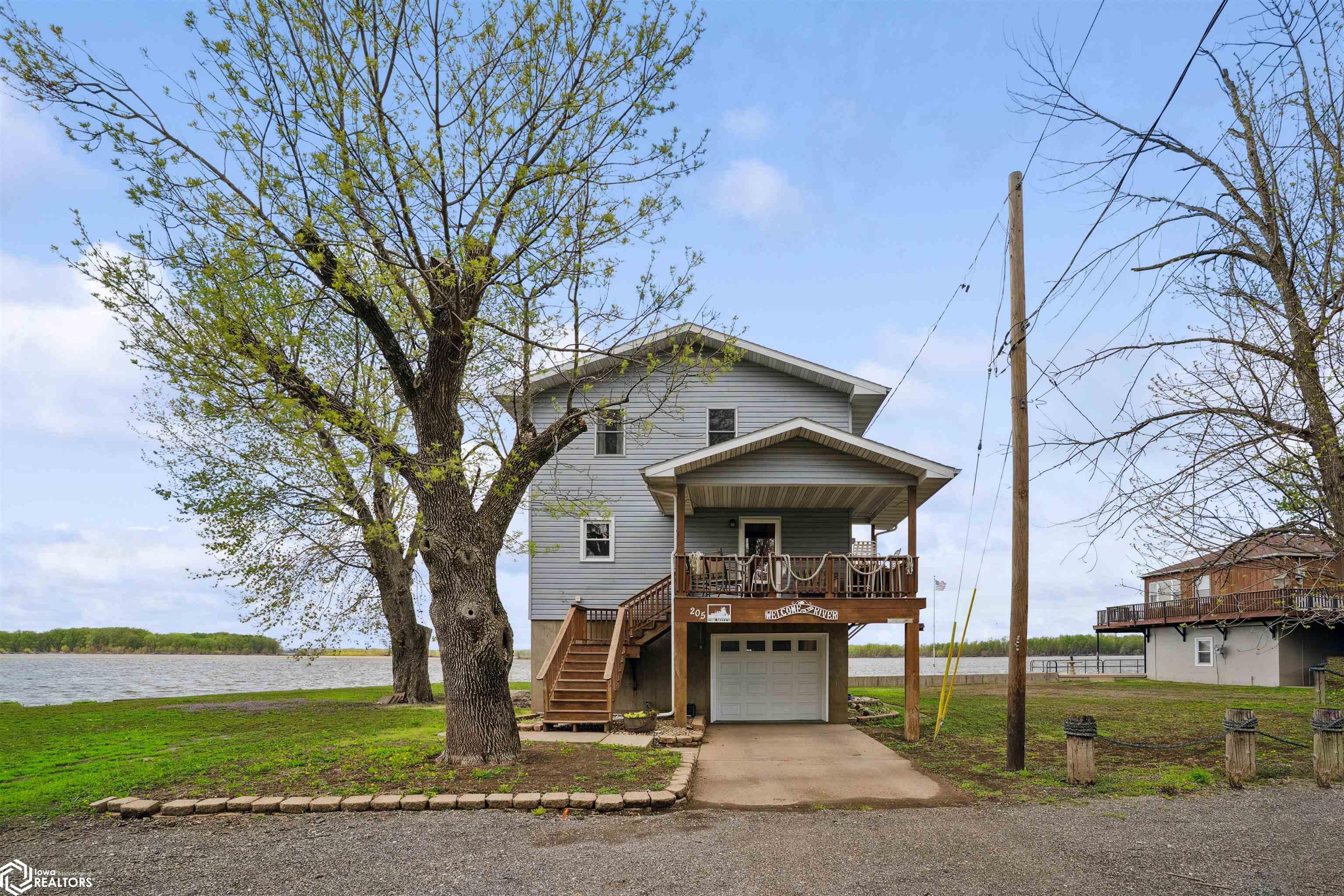 205 S Front Street, Oquawka, Illinois image 2