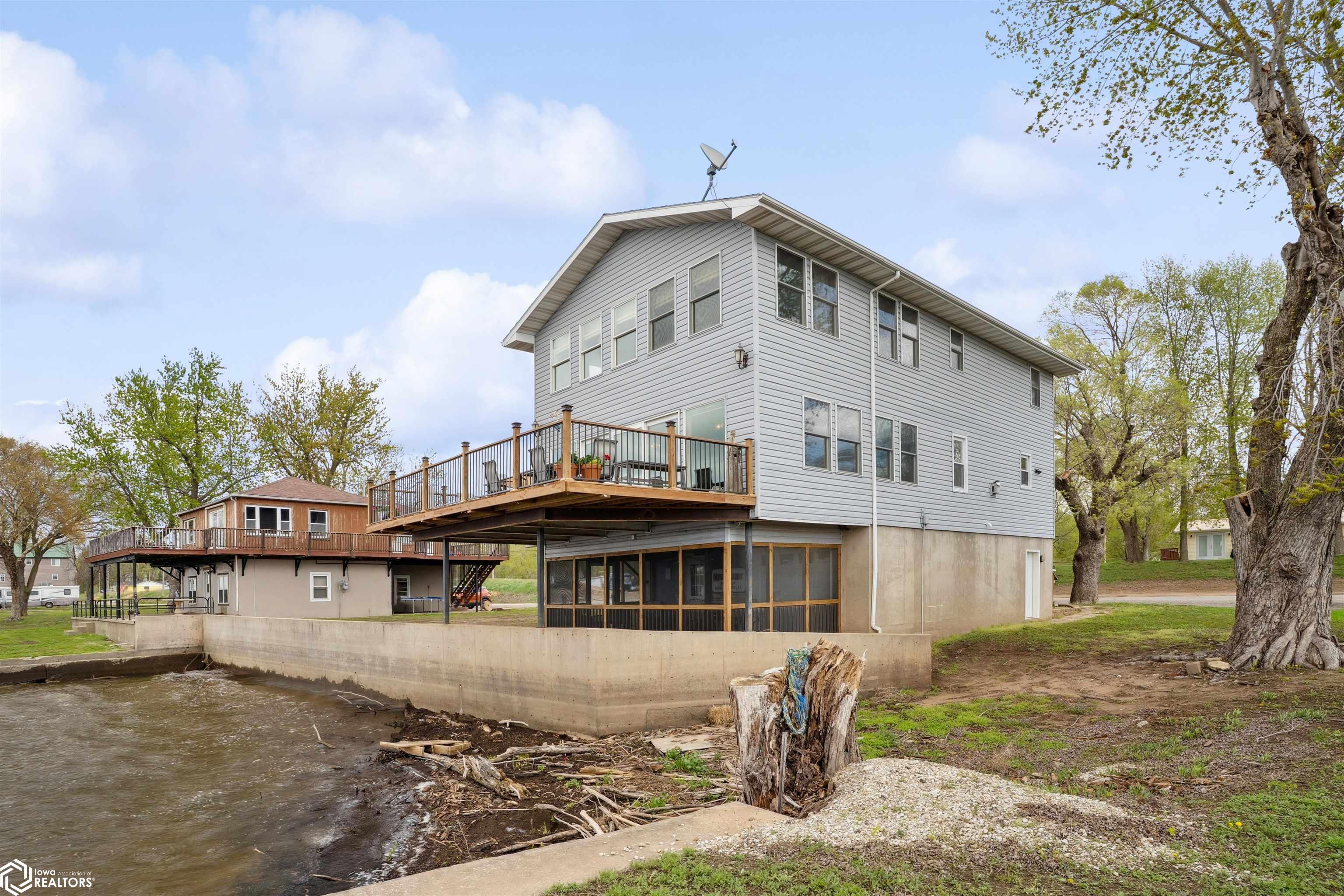 205 S Front Street, Oquawka, Illinois image 37