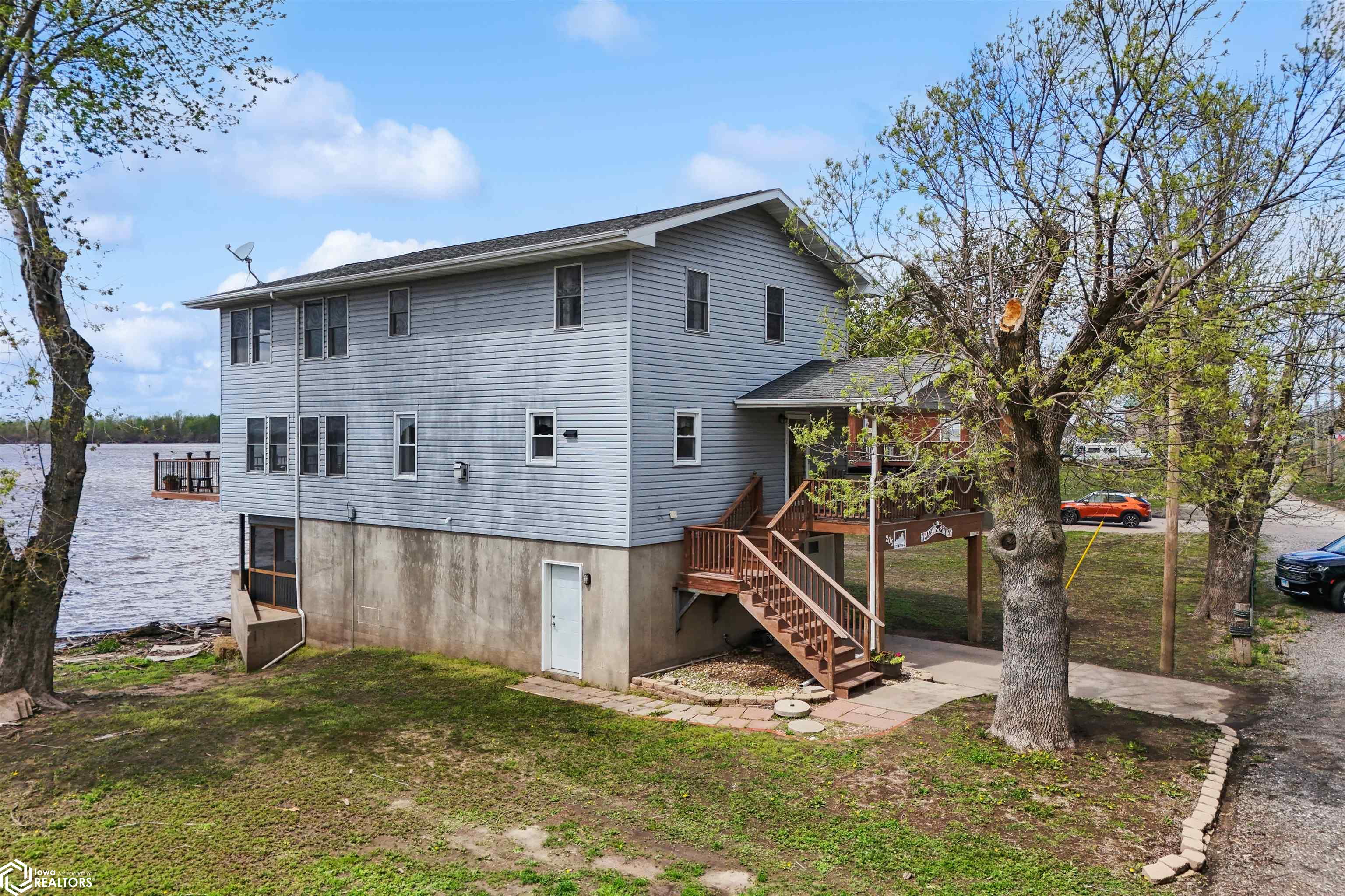 205 S Front Street, Oquawka, Illinois image 38