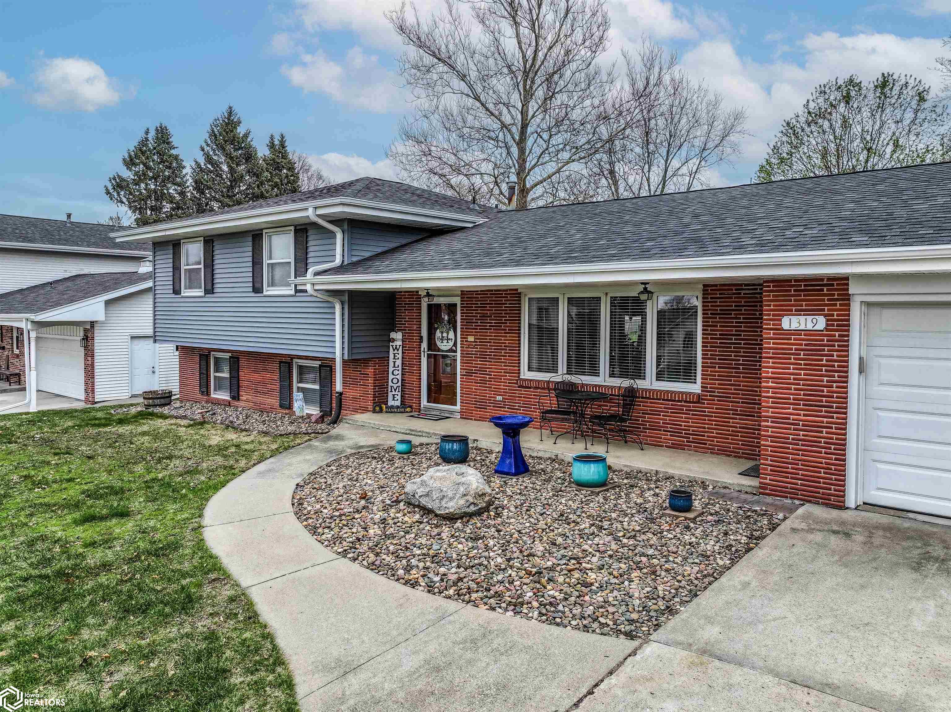 1319 W Park Street, Harlan, Iowa image 2