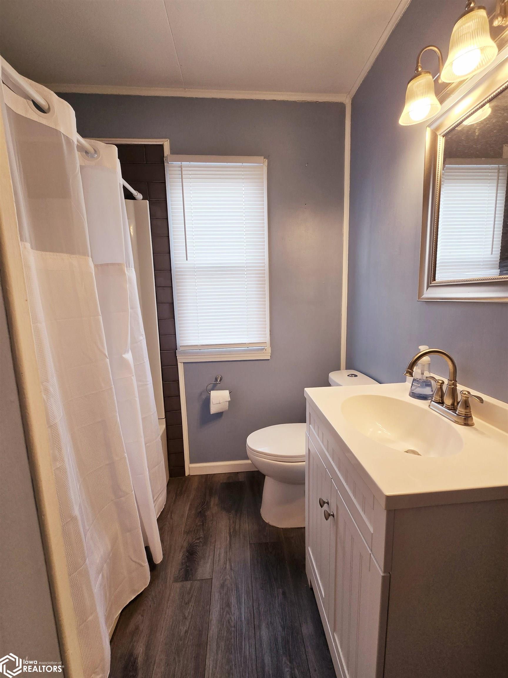 131 Windsor Circle, Burlington, Iowa image 7