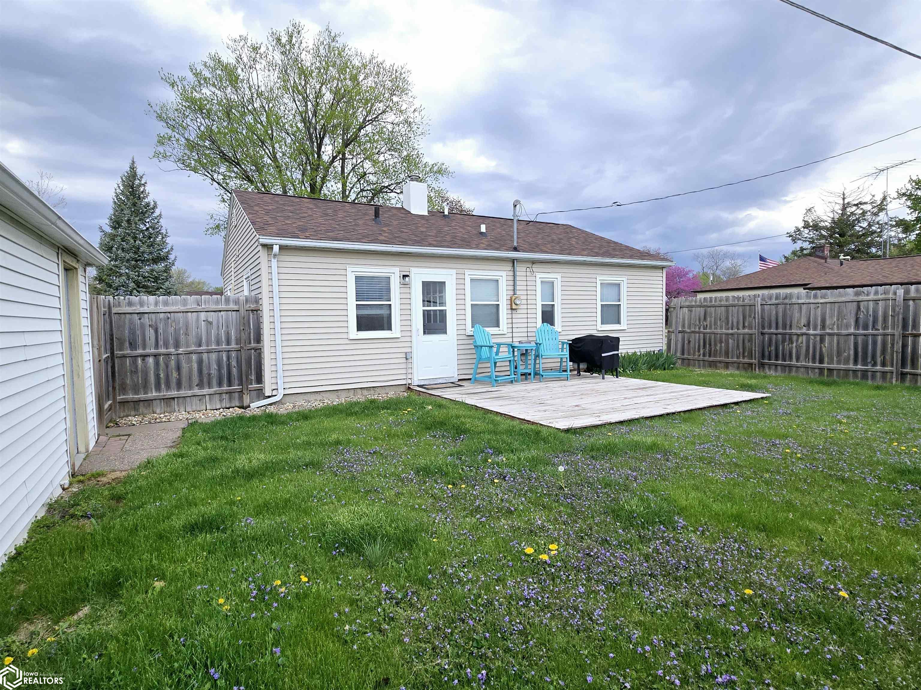 131 Windsor Circle, Burlington, Iowa image 9