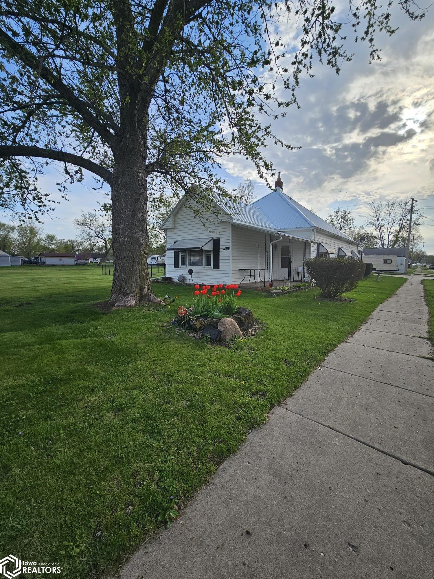 701 S Moore Street, Ottumwa, Iowa image 4