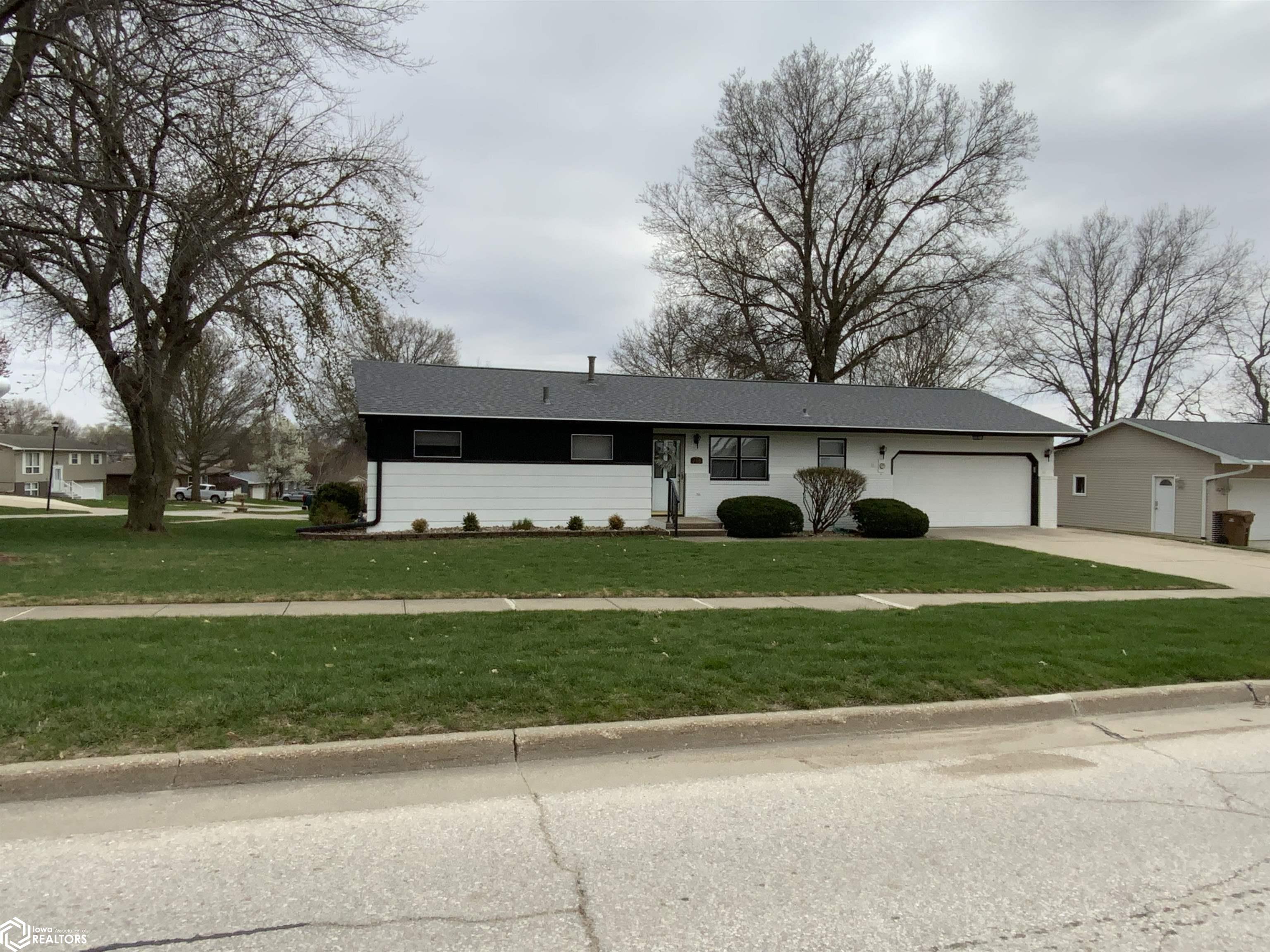 2317 Frontier Road, Denison, Iowa image 1
