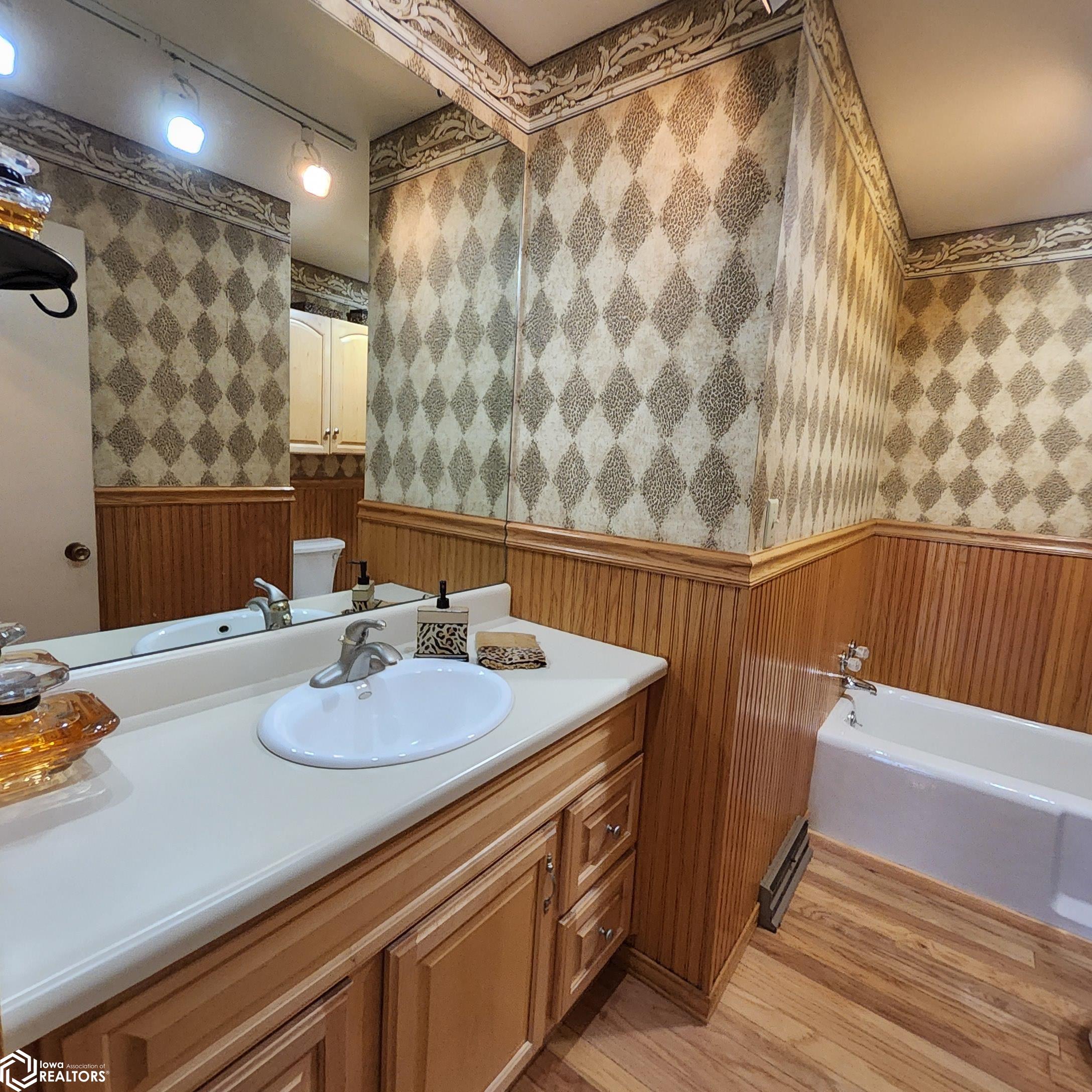 213 E Baker Street, Avoca, Iowa image 30