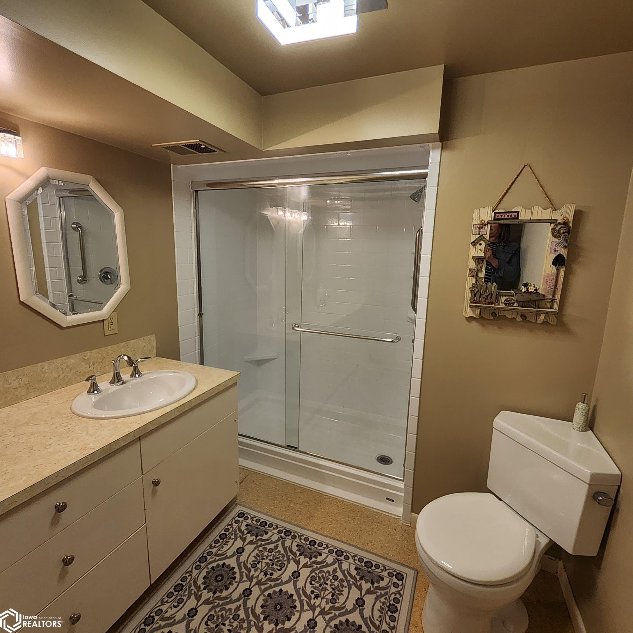 213 E Baker Street, Avoca, Iowa image 43