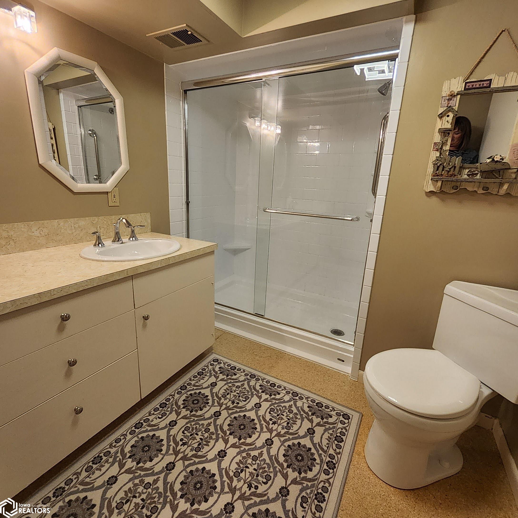 213 E Baker Street, Avoca, Iowa image 45