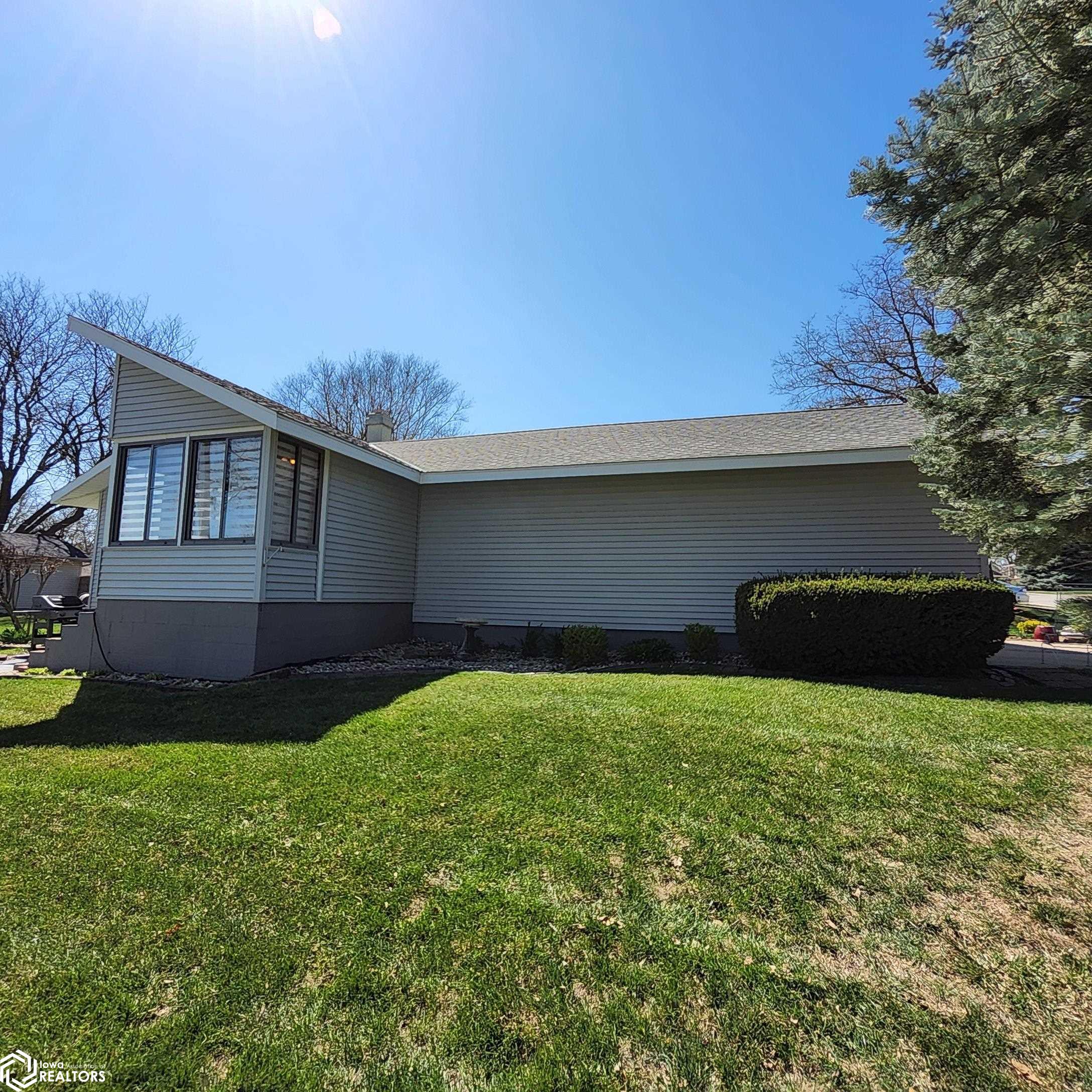 213 E Baker Street, Avoca, Iowa image 7