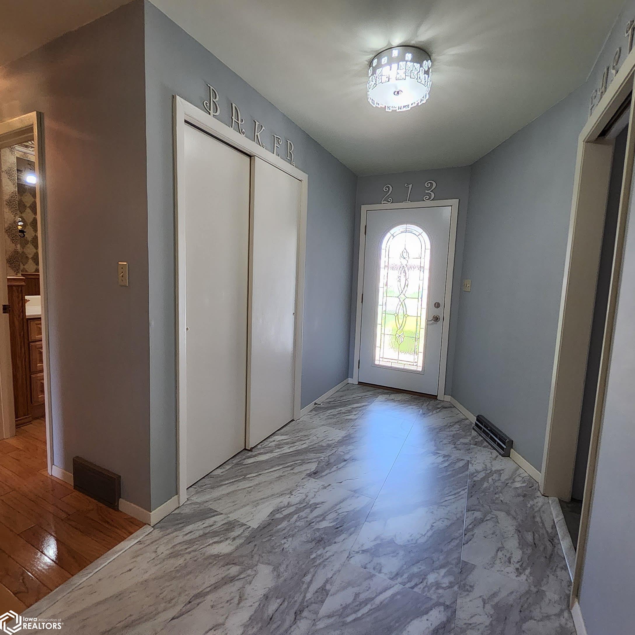 213 E Baker Street, Avoca, Iowa image 8