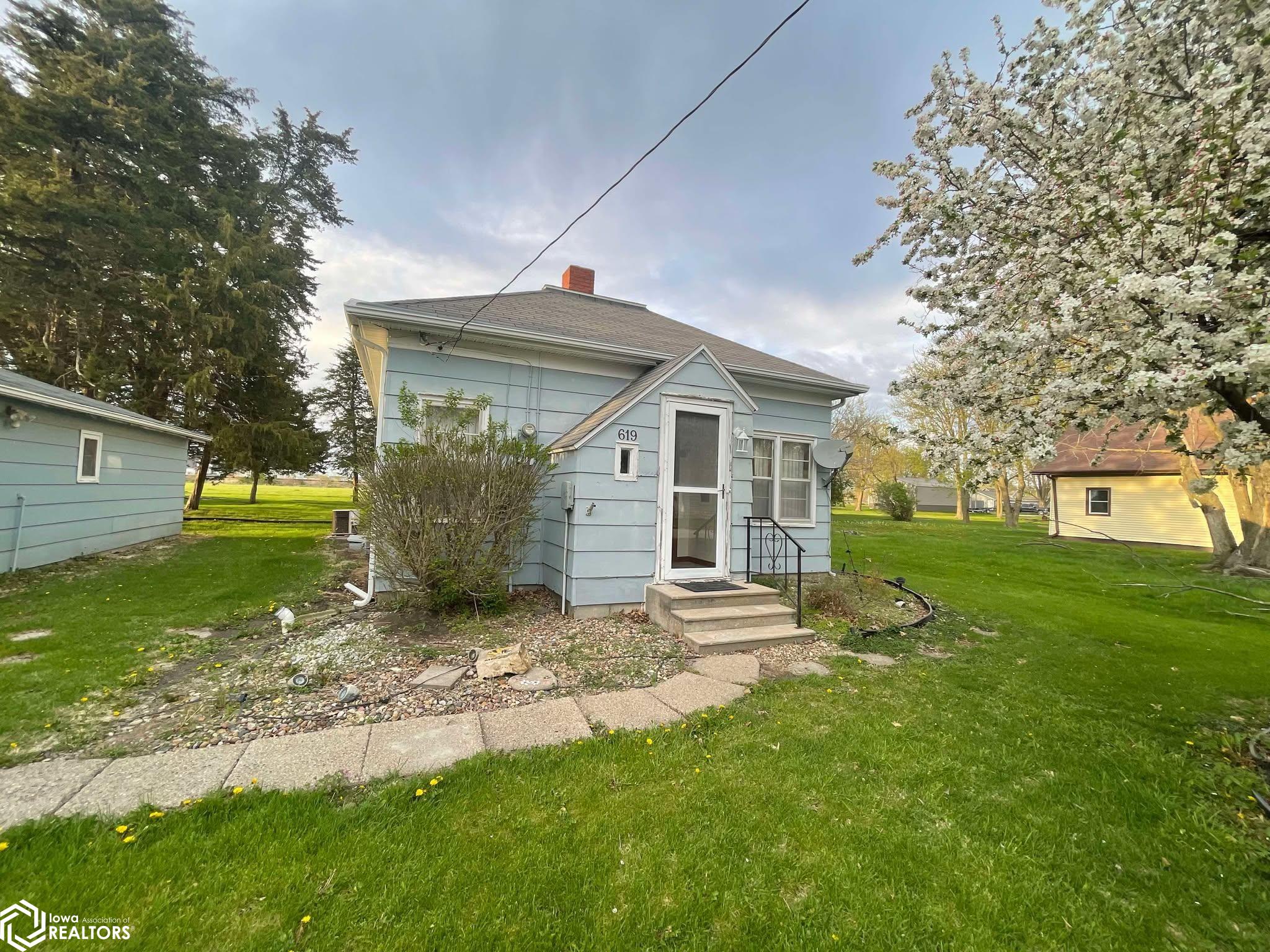 619 W Elm Street, Allerton, Iowa image 1