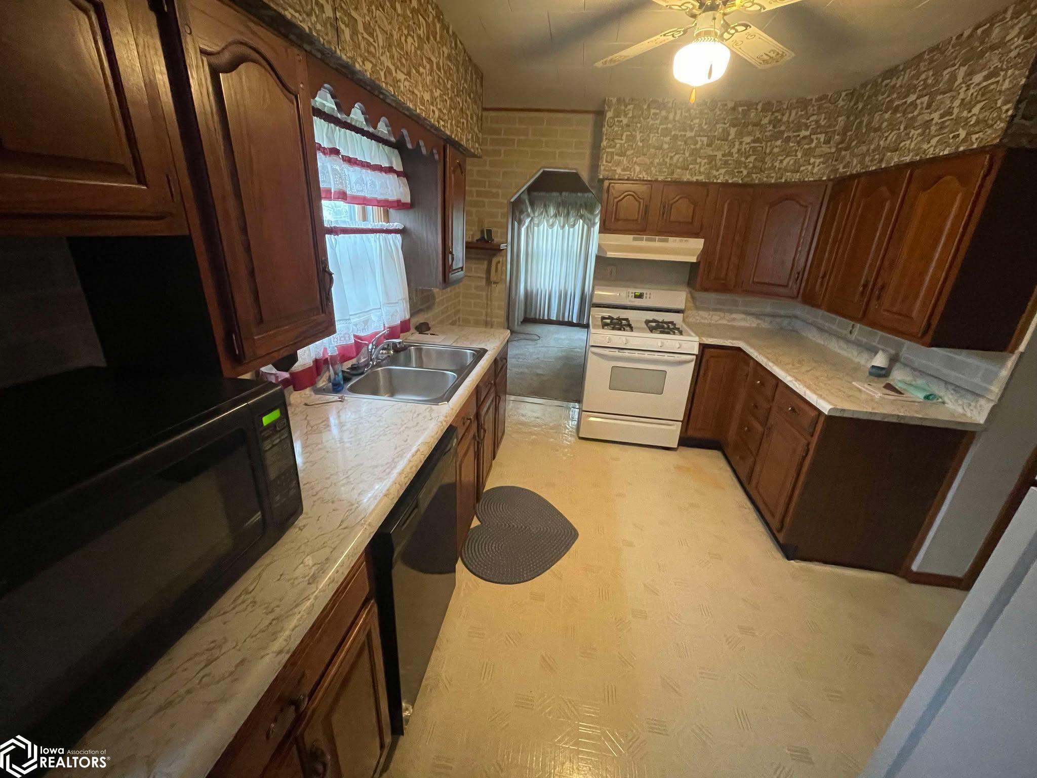 619 W Elm Street, Allerton, Iowa image 8