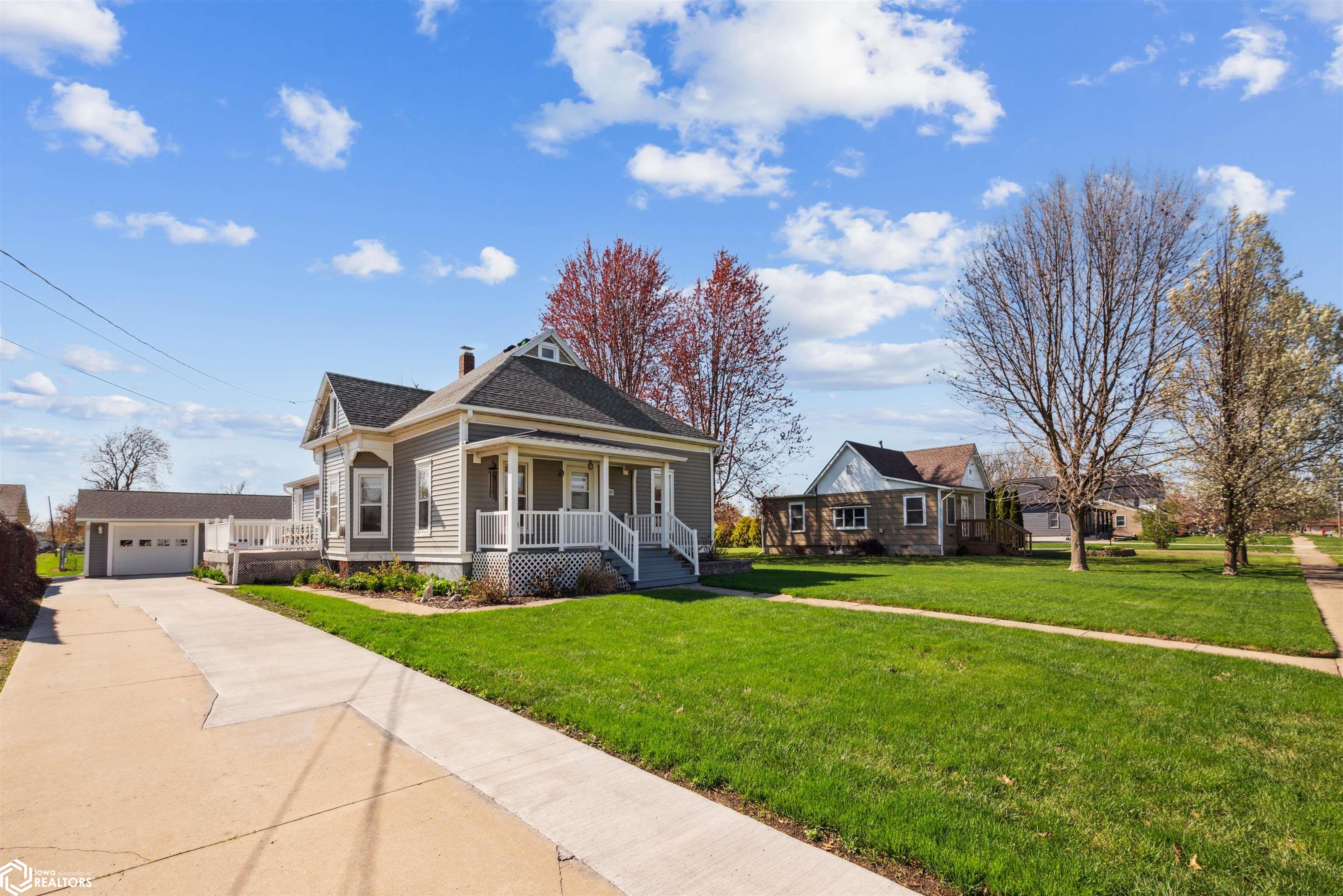 1405 Reed Street, Grinnell, Iowa image 2