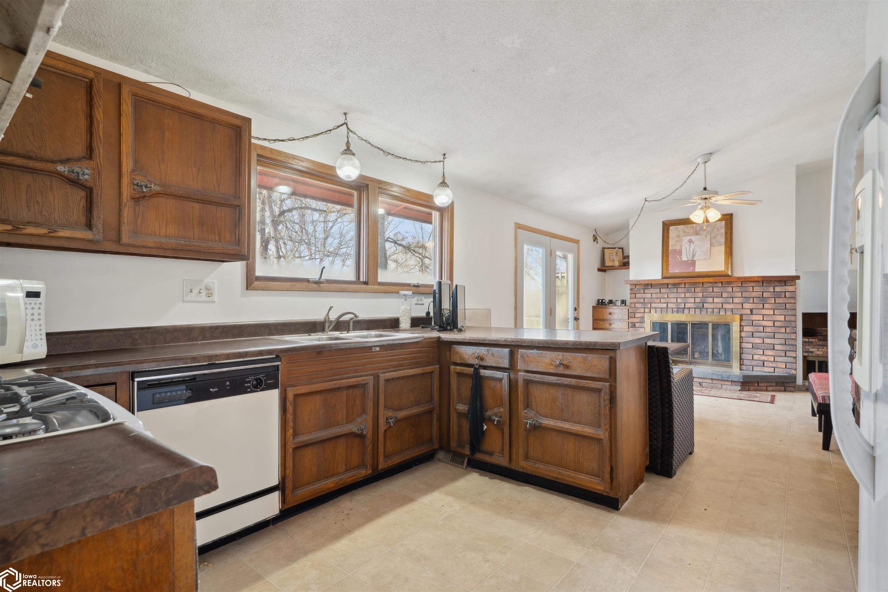 2169 330th St, New London, Iowa image 13