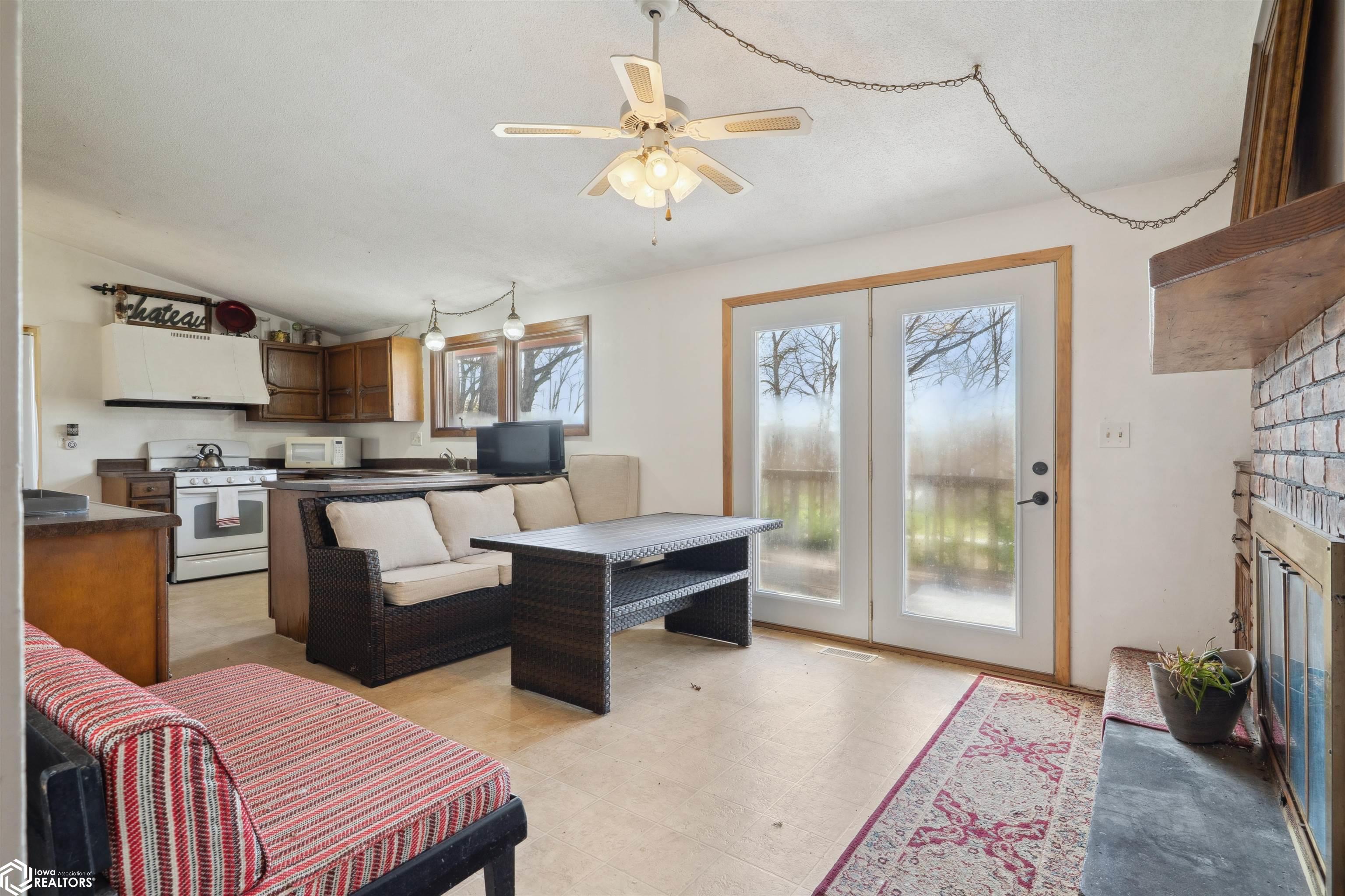 2169 330th St, New London, Iowa image 9
