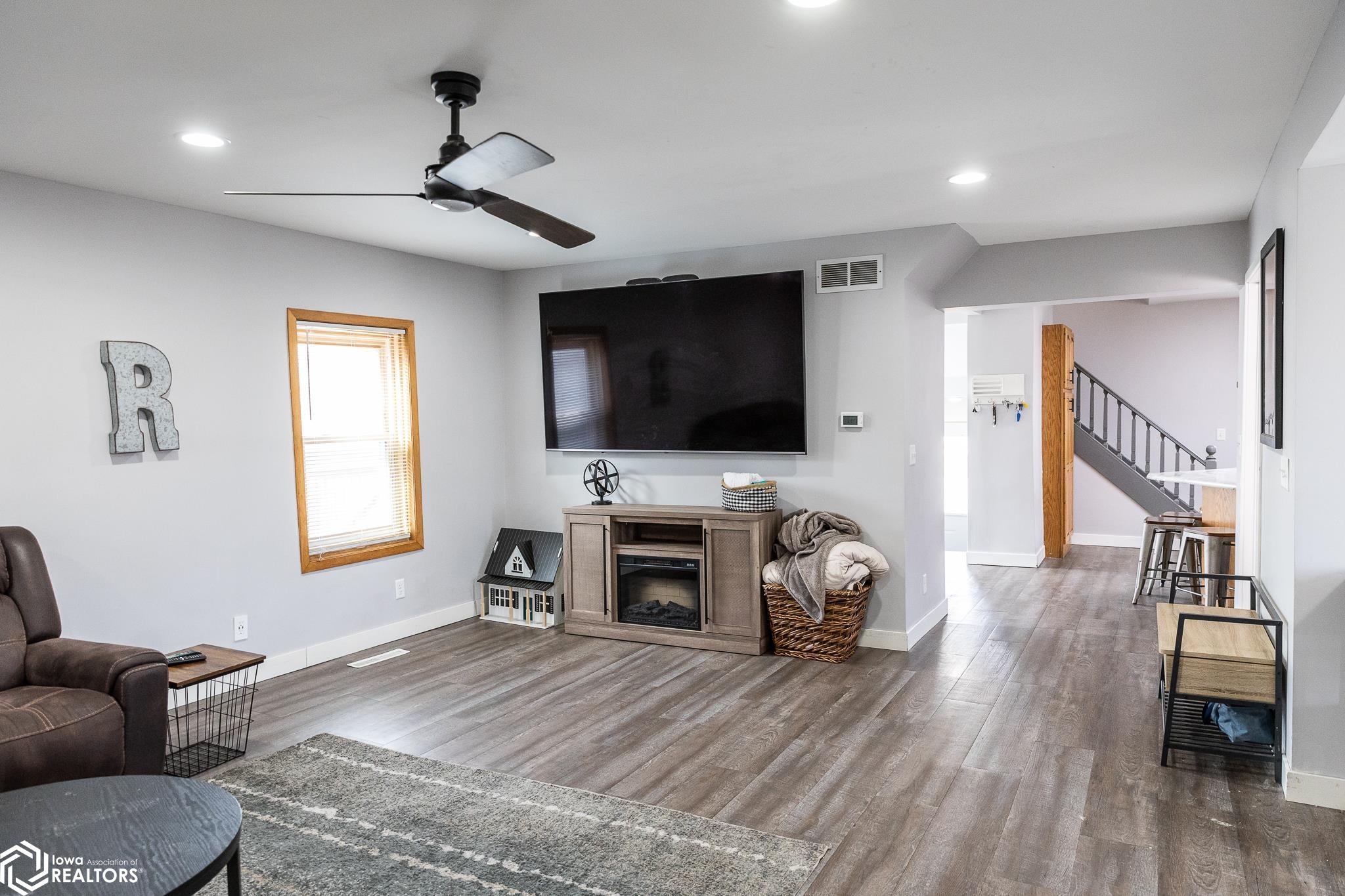 2101 Main Avenue, Clear Lake, Iowa image 3