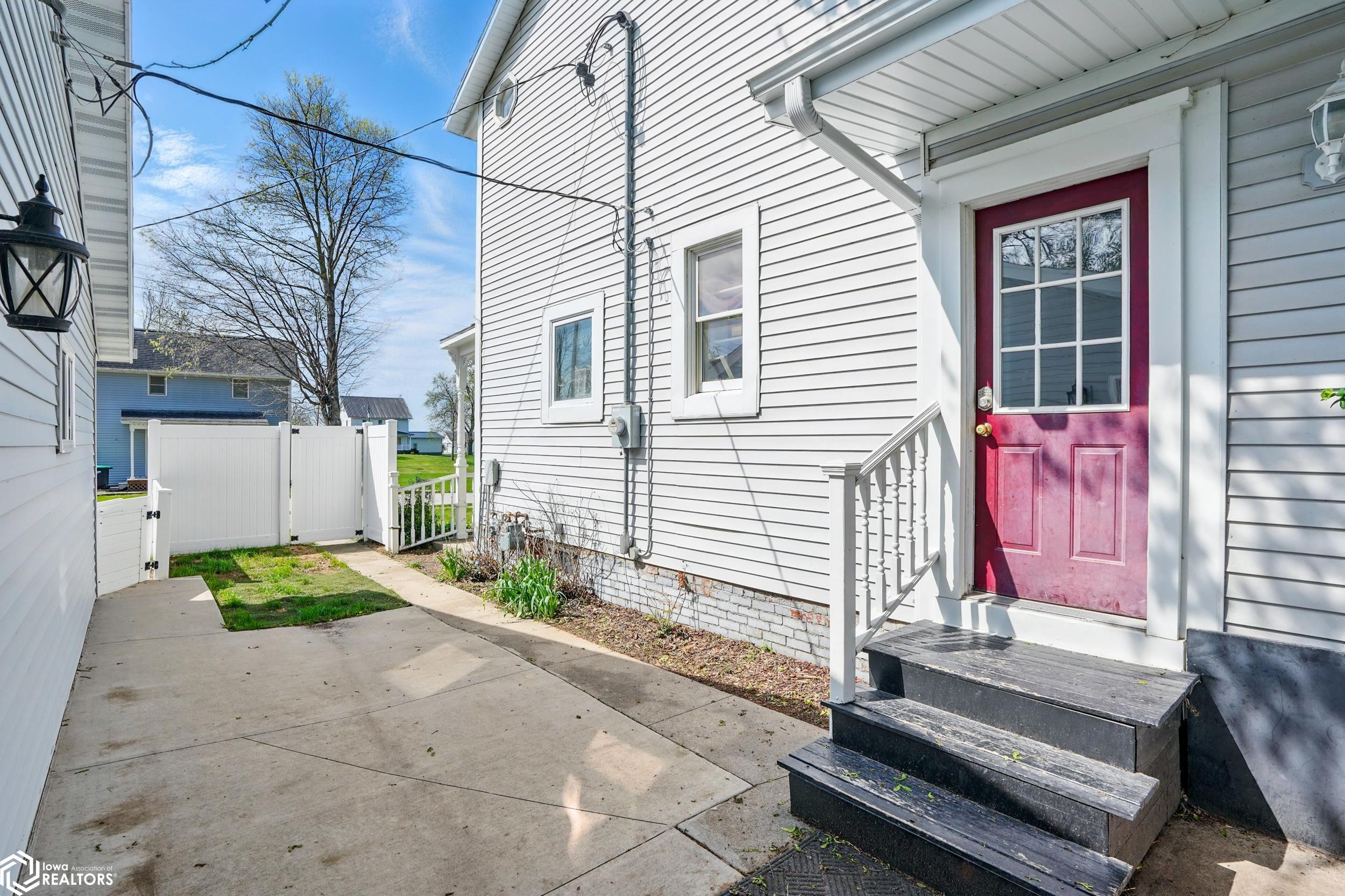 302 E Main St, Wayland, Iowa image 32