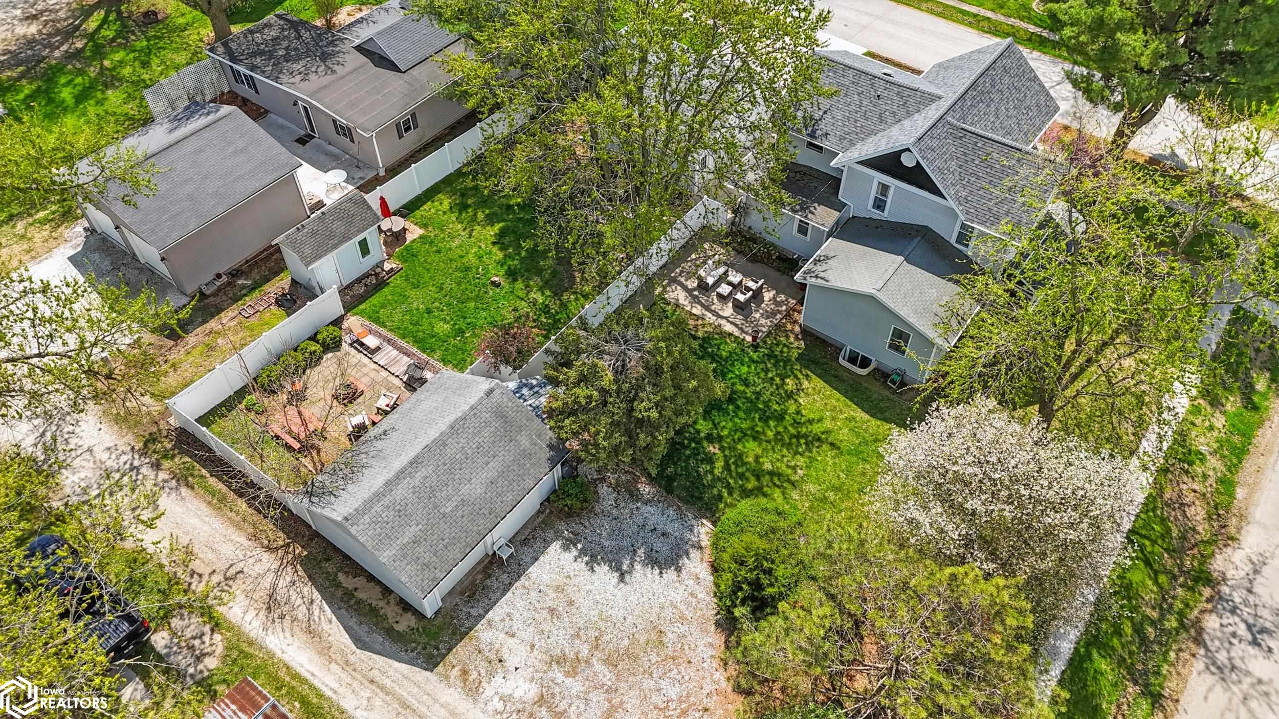 302 E Main St, Wayland, Iowa image 37
