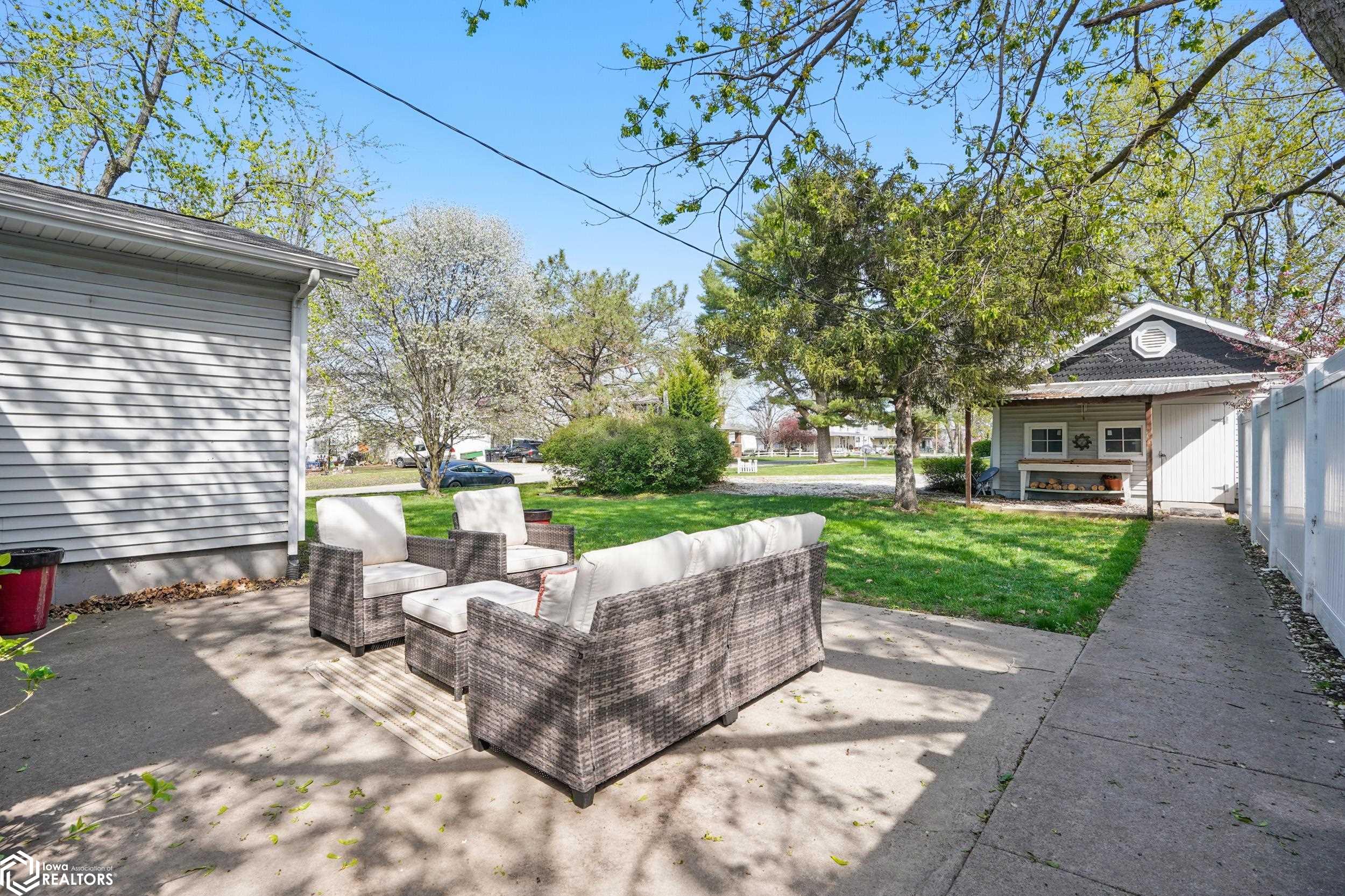 302 E Main St, Wayland, Iowa image 39