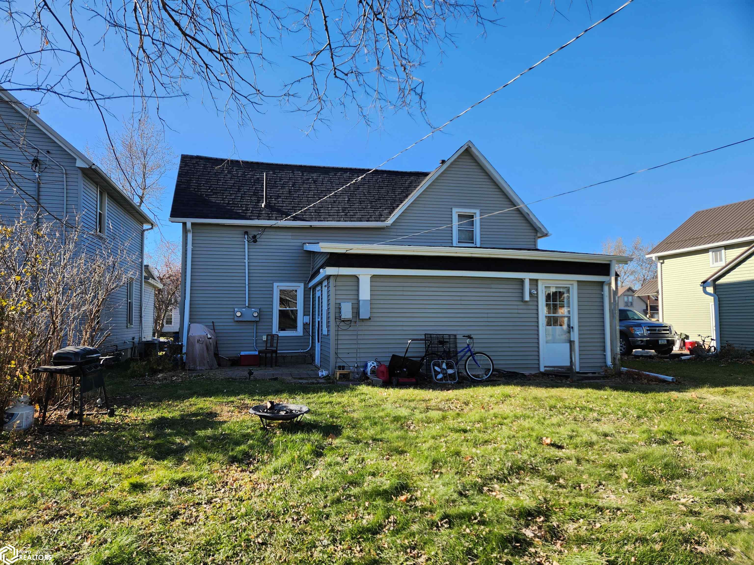 1016 Pearl Street, Grinnell, Iowa image 3