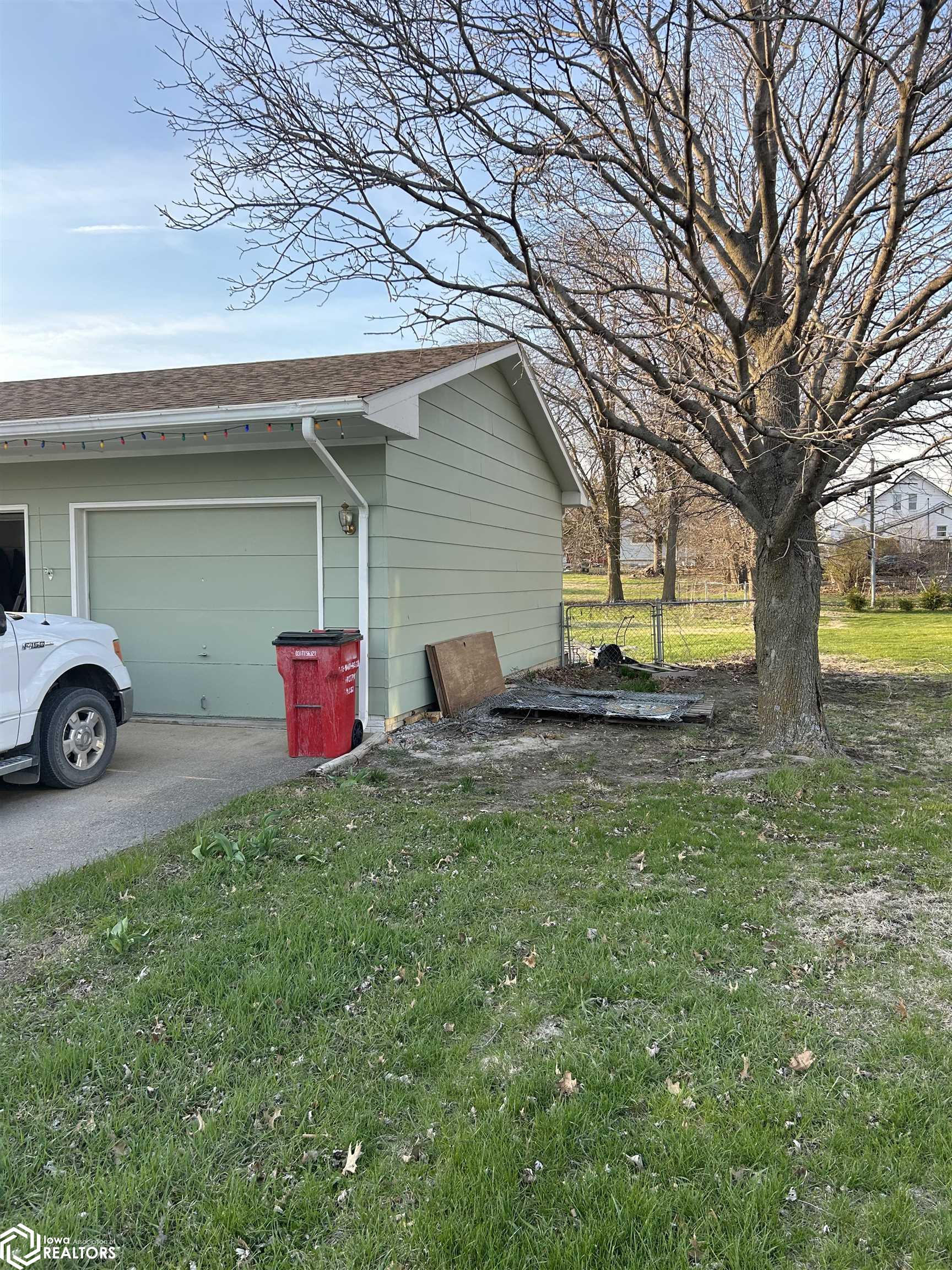 1419 Franklin Avenue, Chariton, Iowa image 4