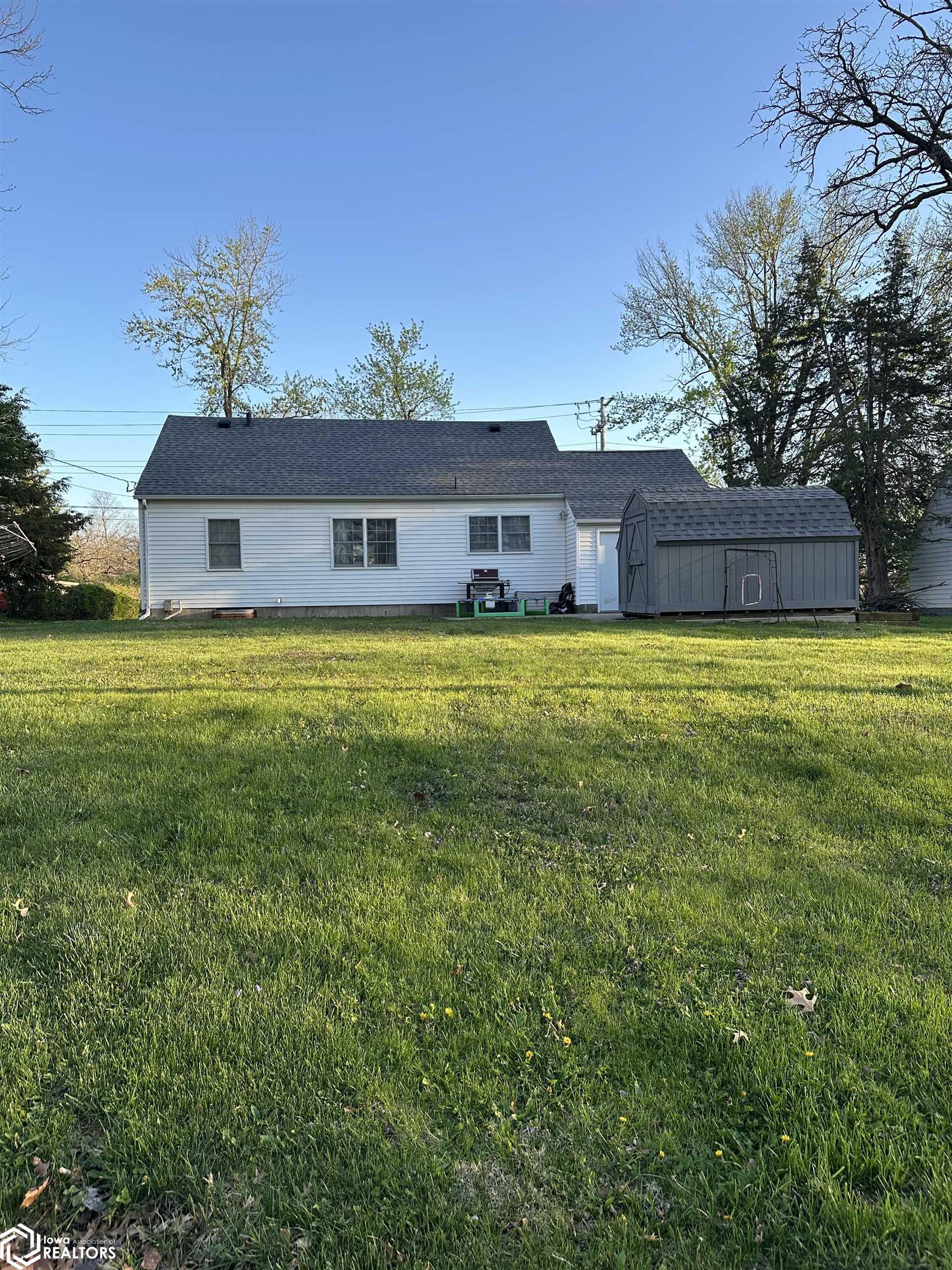 151 W Alta Vista Street, Ottumwa, Iowa image 4