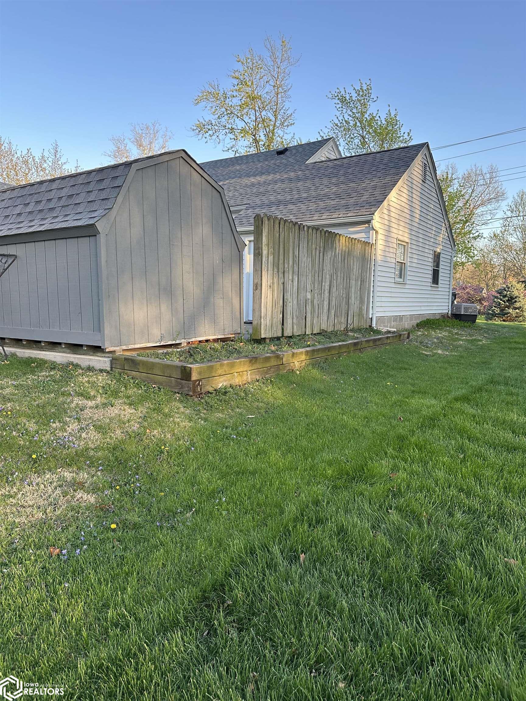 151 W Alta Vista Street, Ottumwa, Iowa image 5