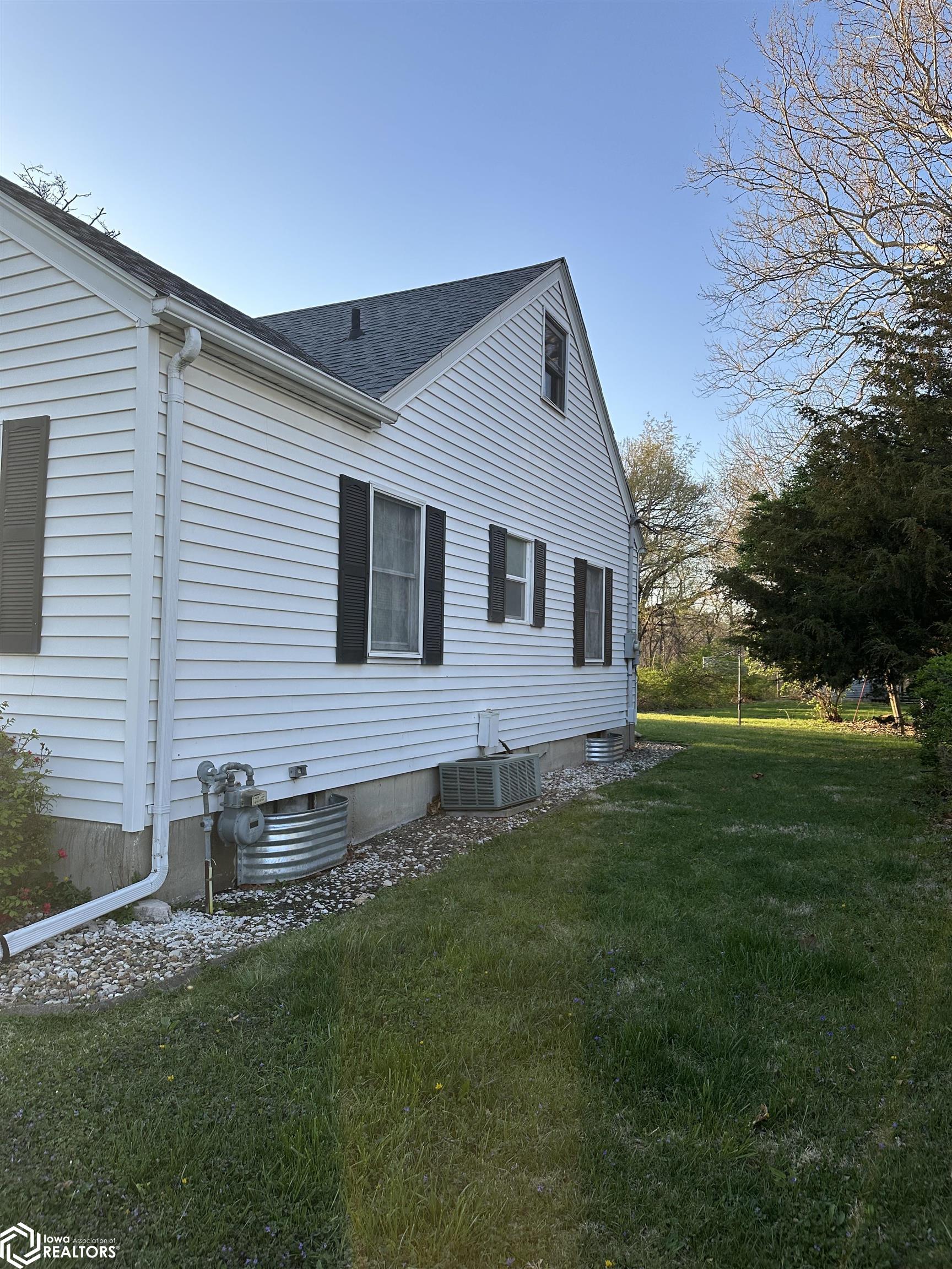 151 W Alta Vista Street, Ottumwa, Iowa image 6