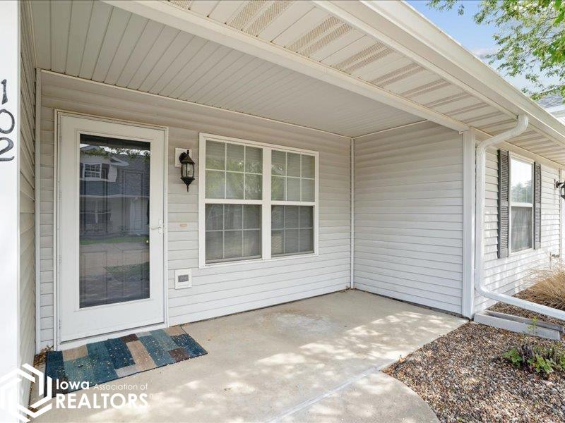 2635 Mount Pleasant Street #102, Burlington, Iowa image 2