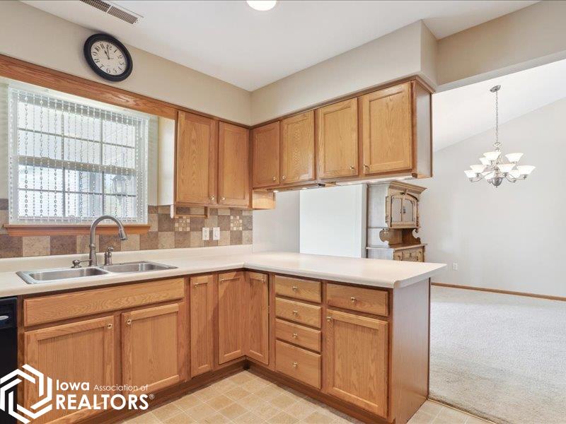 2635 Mount Pleasant Street #102, Burlington, Iowa image 12