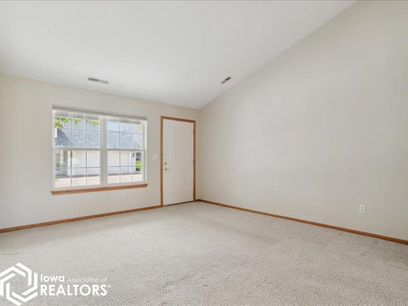 2635 Mount Pleasant Street #102, Burlington, Iowa image 3