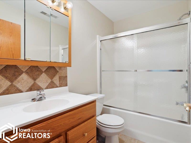 2635 Mount Pleasant Street #102, Burlington, Iowa image 21