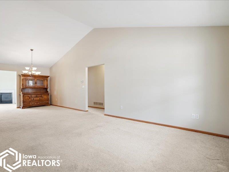 2635 Mount Pleasant Street #102, Burlington, Iowa image 4