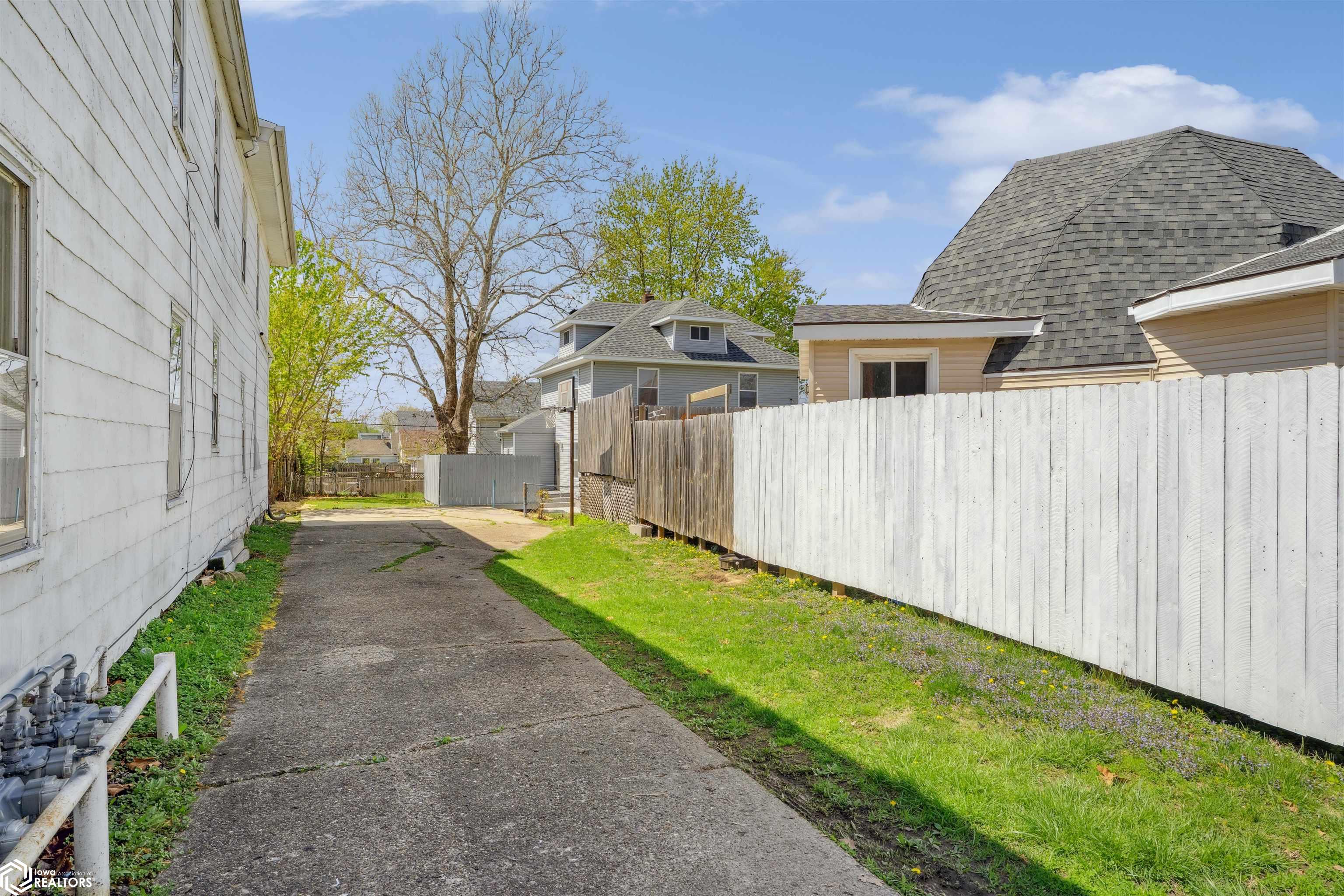 809 Sycamore Street, Burlington, Iowa image 31
